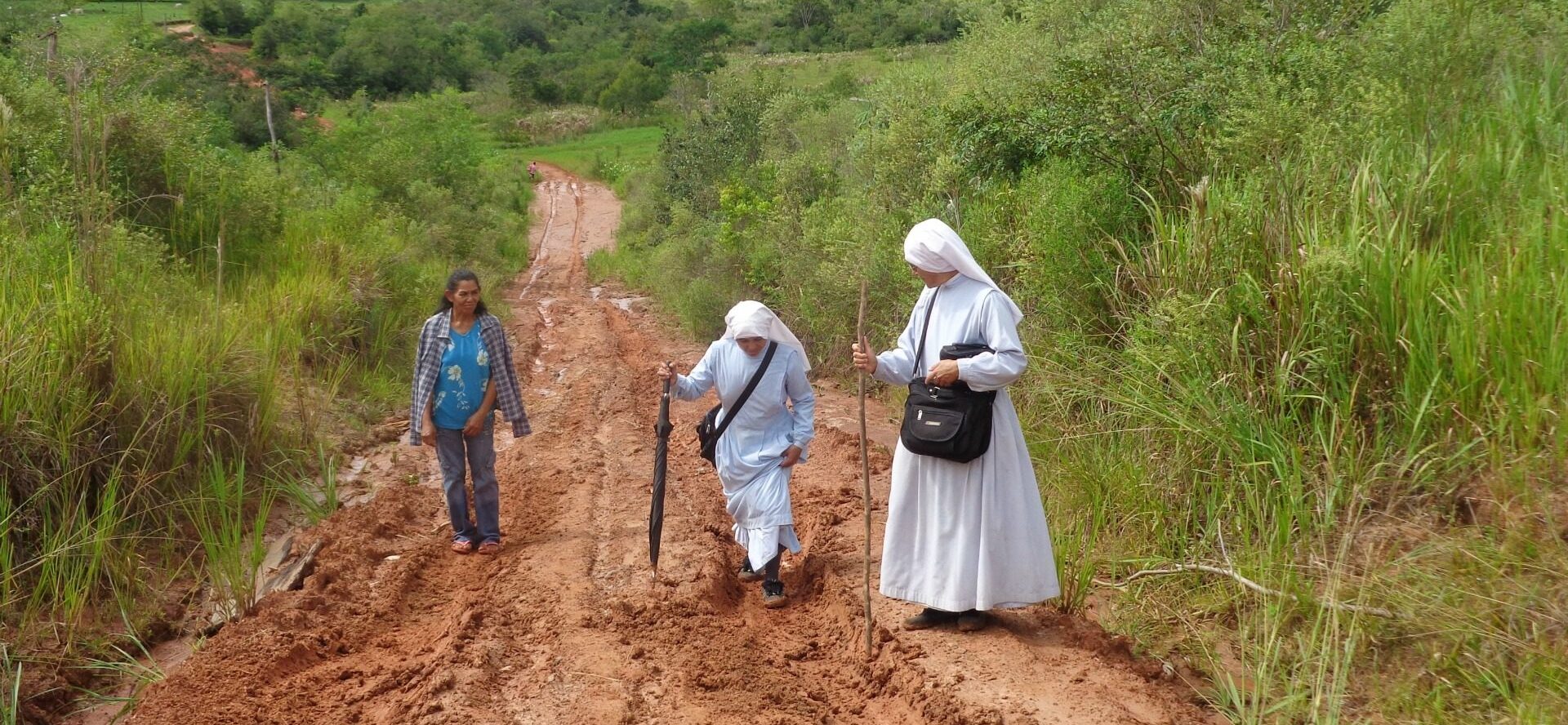 En Amérique latine notamment, les vocations religieuses féminines sont en baisse Deux religieuses de la Congrégation de Jésus Verbe et Victime, au Paraguay ! © Jacques Berset
