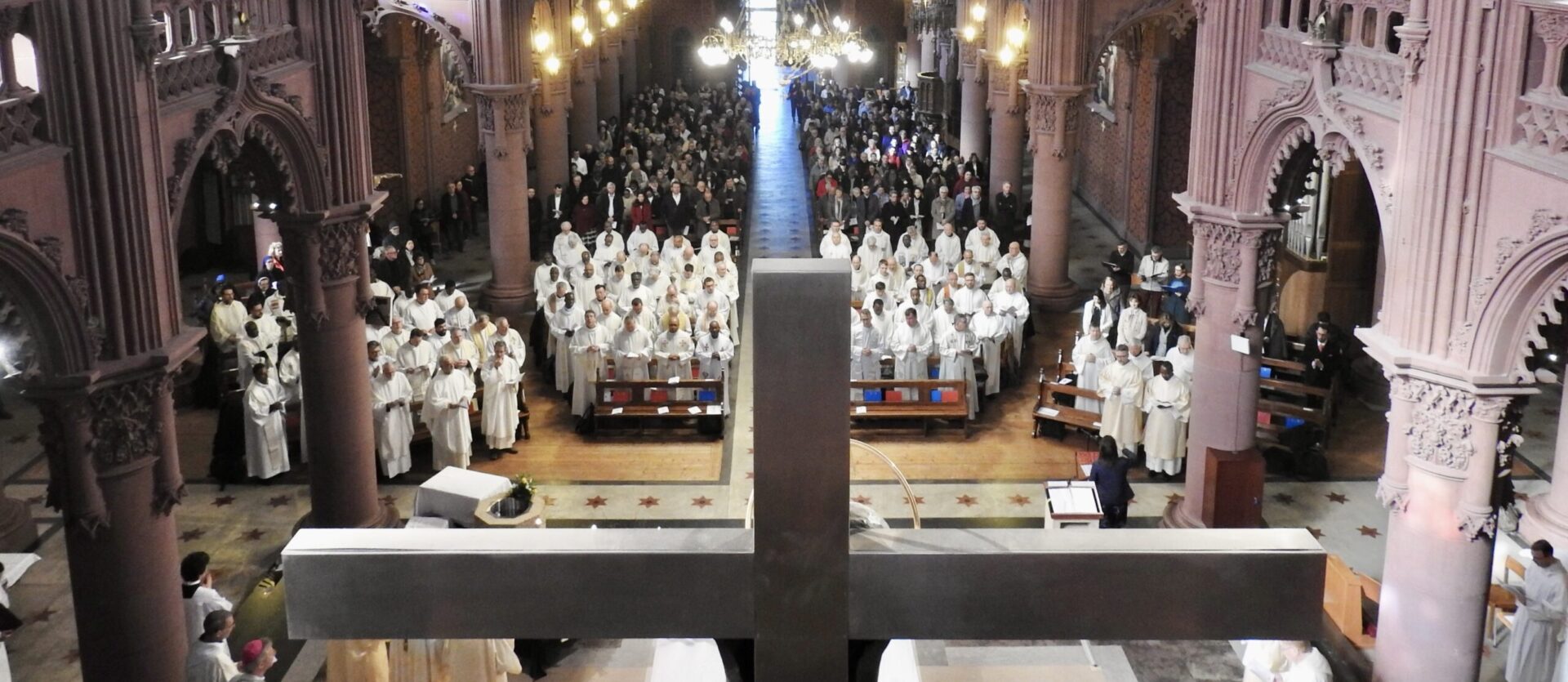 Messe chrismale du diocèse de LGF, le 4 avril 2023, dans la Basilique de Notre-Dame de l'Assomption, à Neuchâtel | ©PMP (Petra Marie POPA)