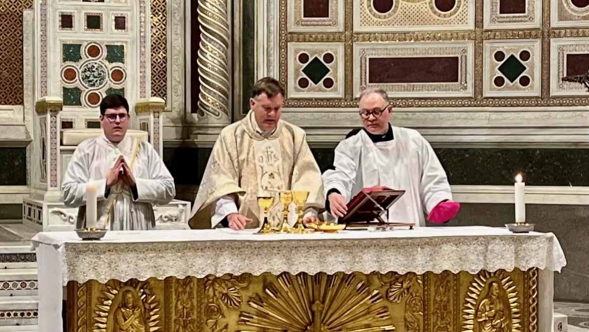 L'évêque anglican Jonathan Baker a célébré la messe à Saint-Jean-de-Latran | DR