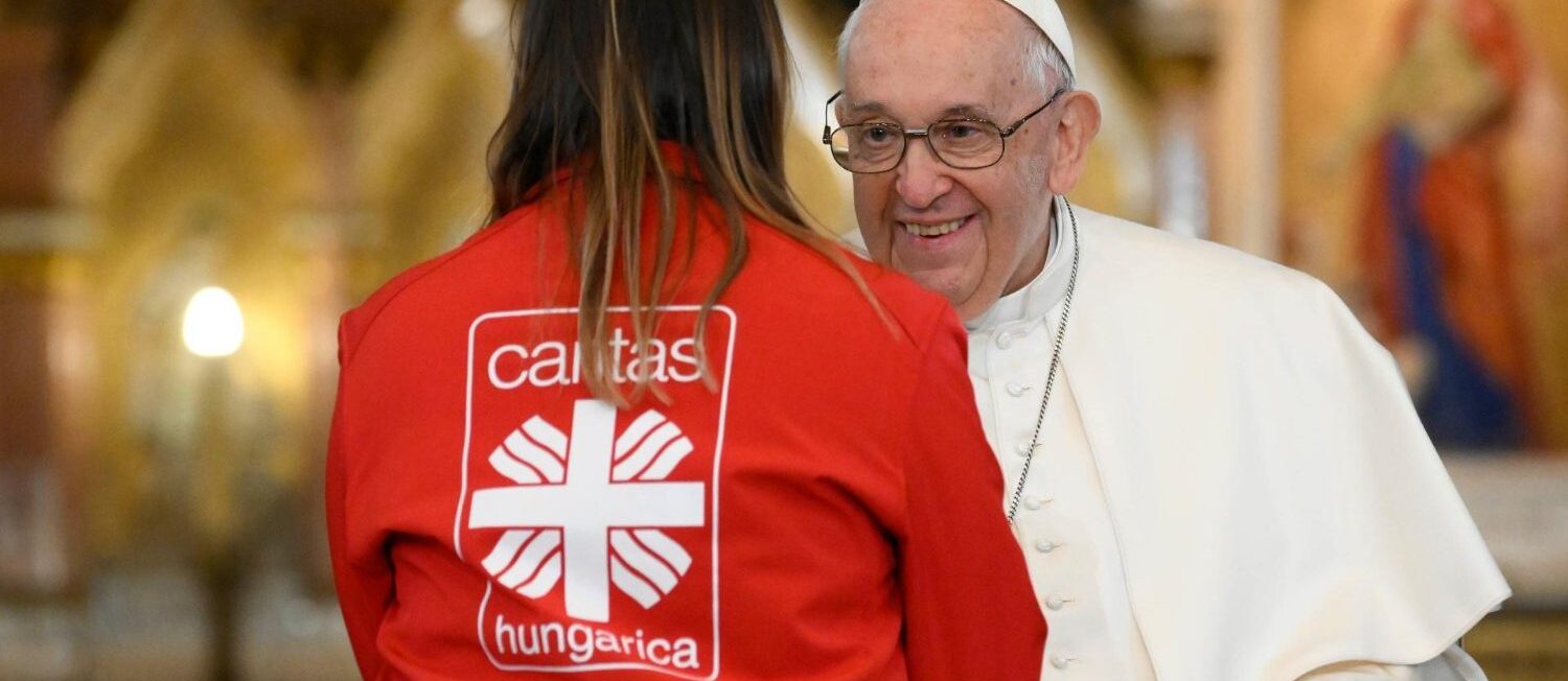 Le pape François a rencontré des pauvres et des réfugiés dans l'église Sainte Elisabeth de Hongrie, le 29 avril 2023 | © Vatican Media