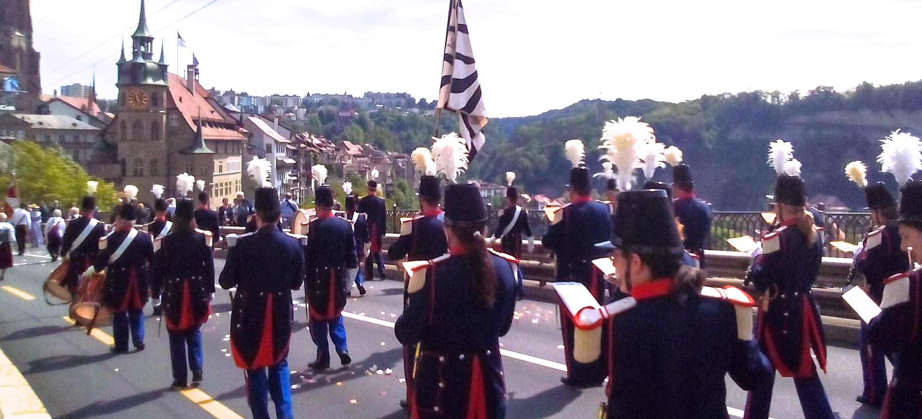 Des coups de canon rythment traditionnellement la solennité de la Fête-Dieu à Fribourg | © Maurice Page