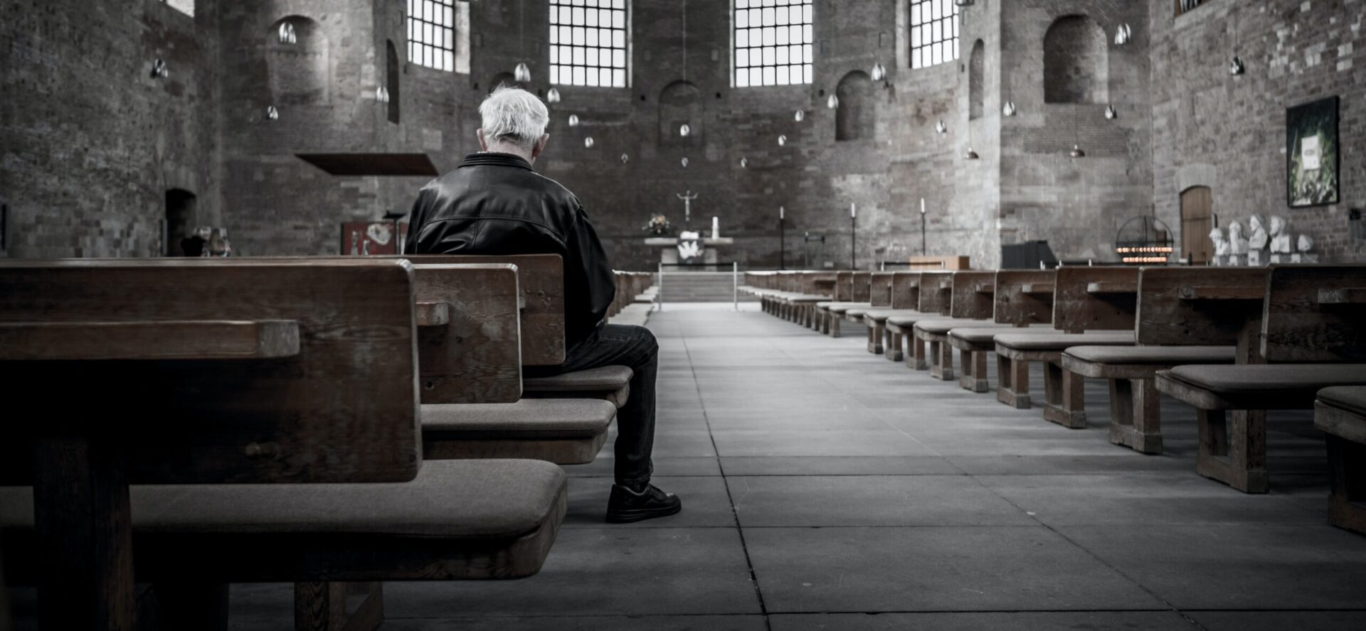 Les églises dans nos contrées attirent de moins en moins de monde | © Stefan Kunze/Unsplash
