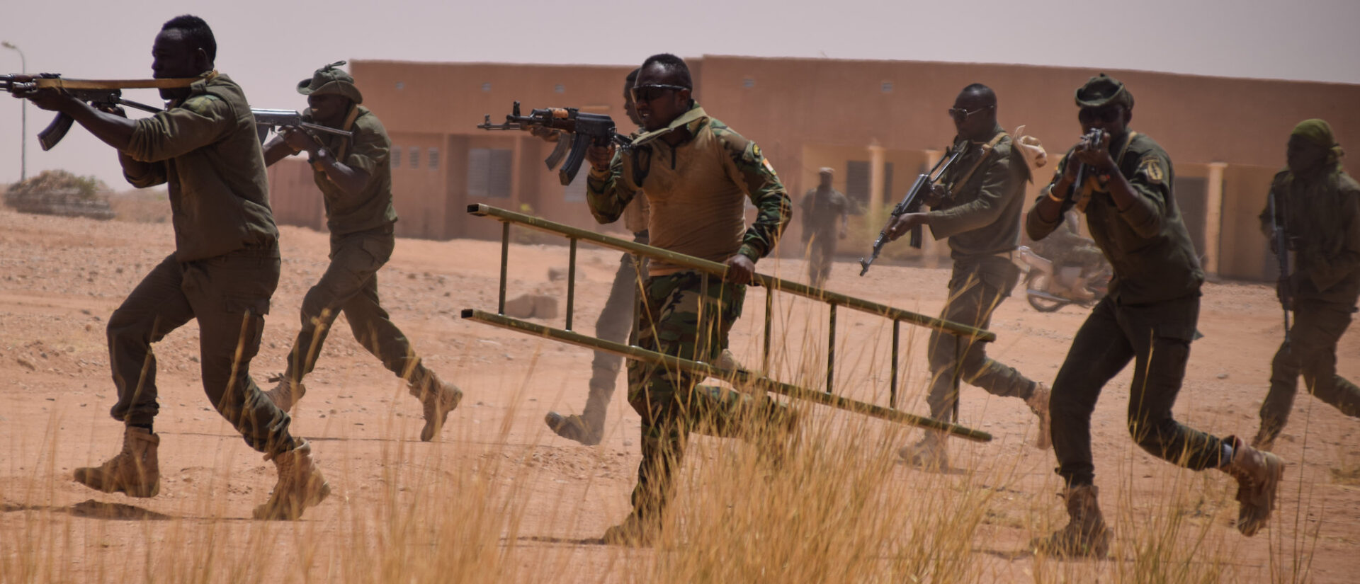 Le gouvernement tchadien assure avoir déployé des troupes de sécurité à sa frontière pour neutraliser les bandes armées | photo d'illustration © US Africa Command/Flickr/CC BY 2.0