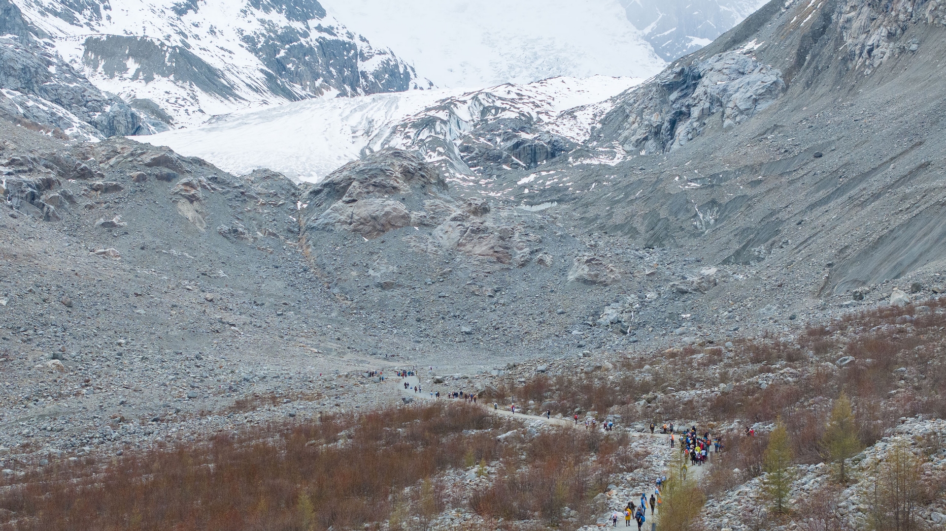 Il y a un siècle, le glacier de Morterarsch recouvrait toute la vallée | © Andrea Furger Fastenaktion