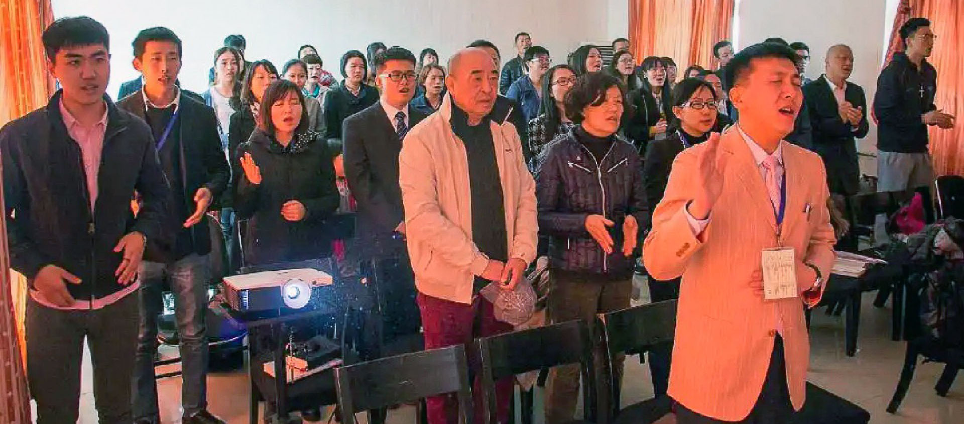 Les membres d’une Église de maison dans le district de Shunyi, à Pékin, durant un temps de prière | © wikiwand.com/Ucanews