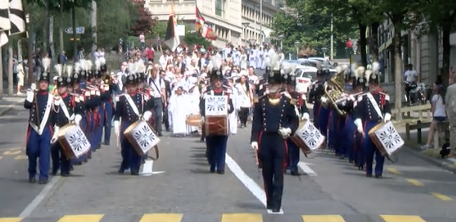 La Fête-Dieu est un événement traditionnel important à Fribourg | ici en 2022/capture d'écran La Télé Vaud-Fribourg