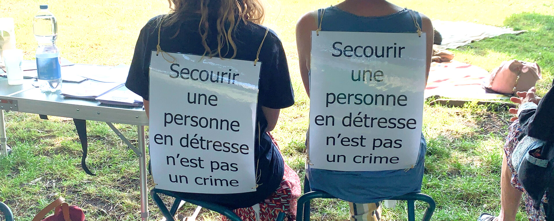 A Genève, le 17 juin des personnes 2023, des personnes ont sensibilisé les passants sur le sort des réfugiés | © Myriam Bettens