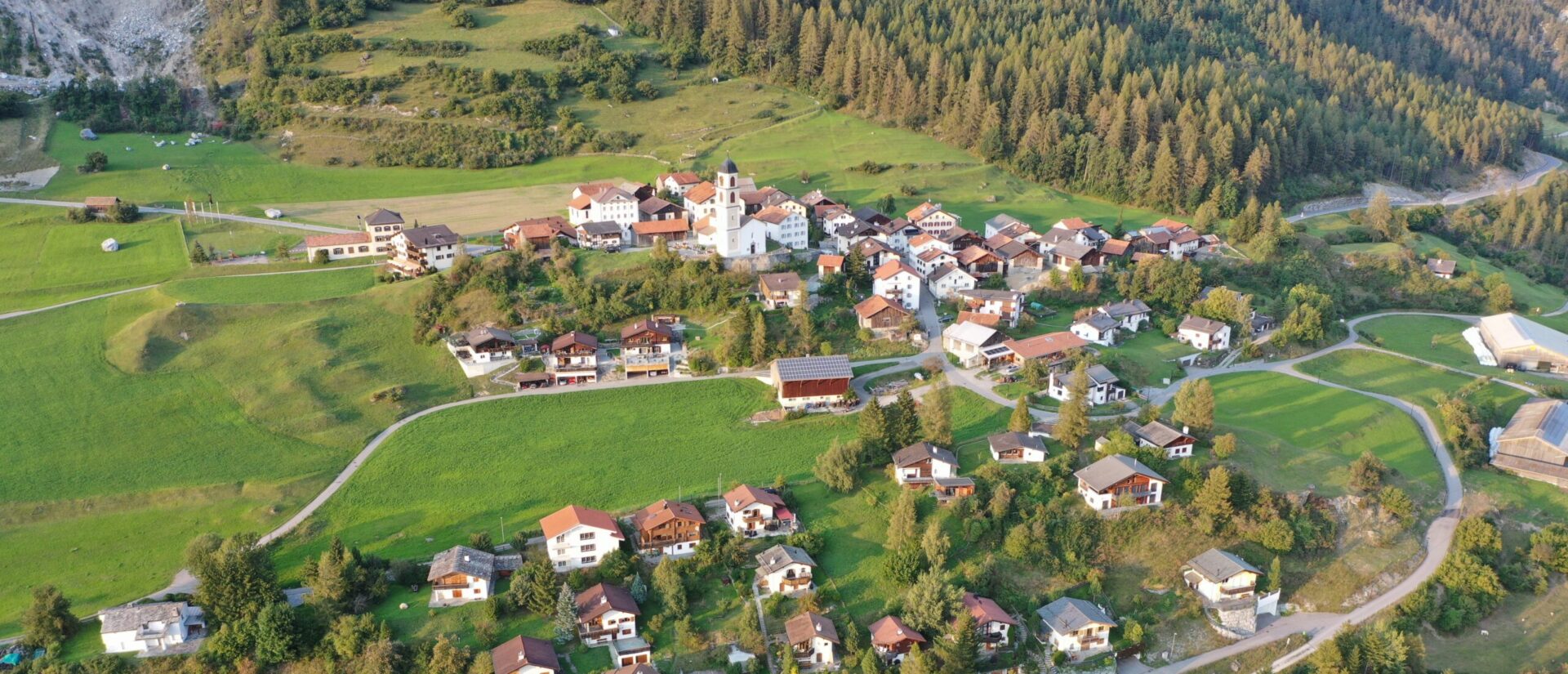 La situation géologique s'est stabilisée dans la zone du village de Brienz (GR) | © Wikimedia/Orlando Mugwyler