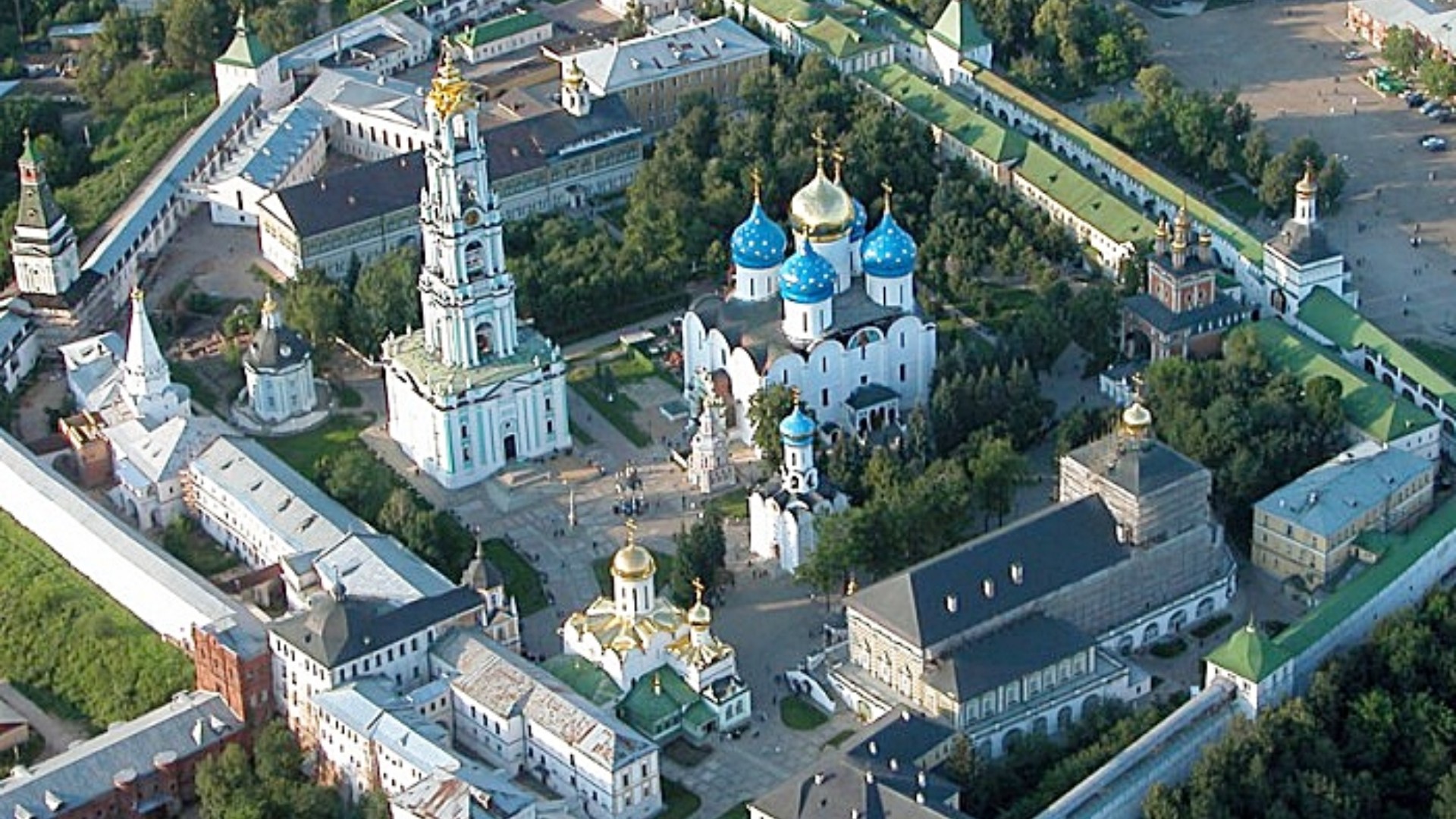 La Laure de la Trinité-Saint-Serge, à Serguiev-Possad, près de Moscou  | ©  orthodoxie.com