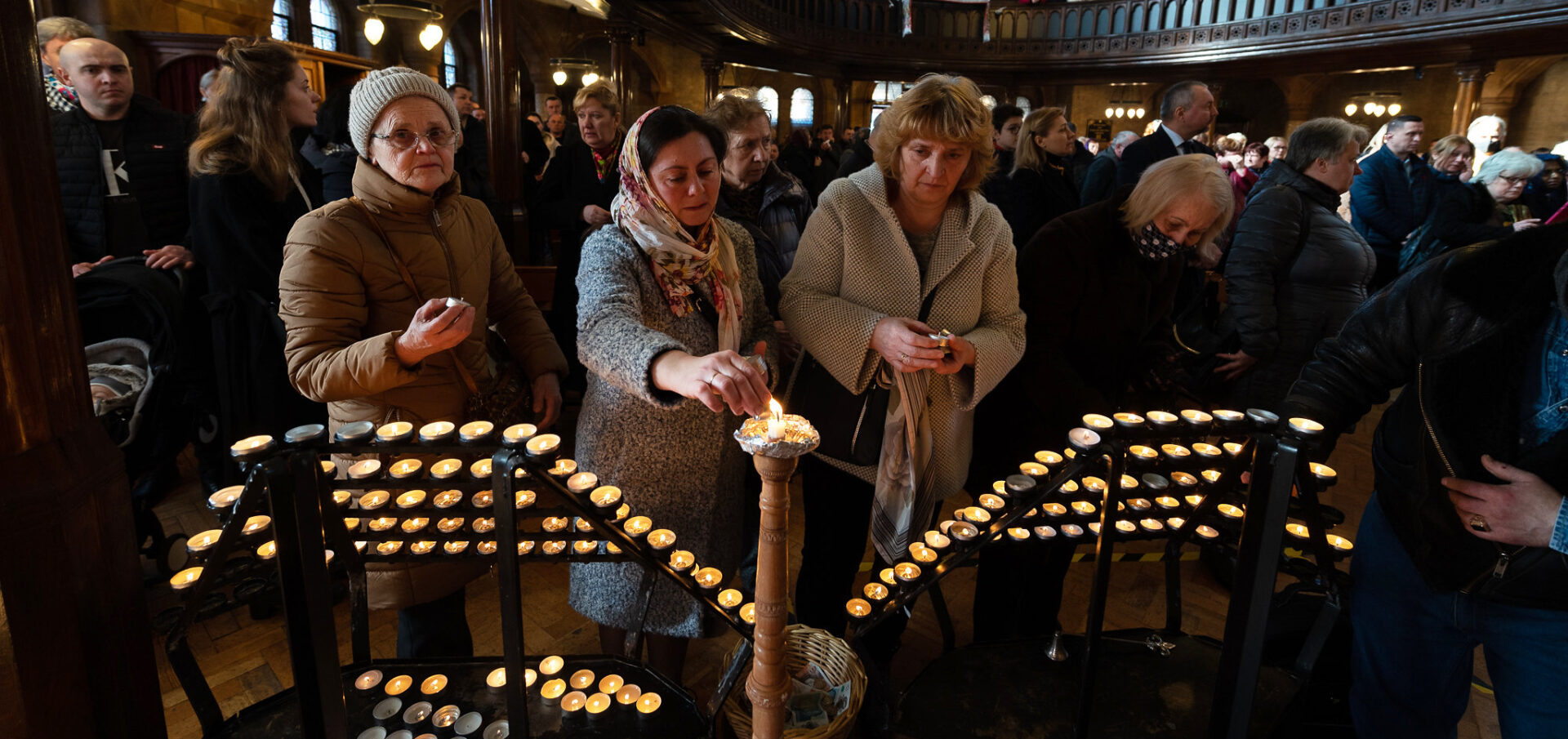 L'exarchat apstolique permet aux Ukrainiens de rite gréco-catholique de conserver leur "identité" en Italie | photo: divine liturgie à la cathédrale gréco-catholique de Londres © Flickr/Catholic Church of England and Wales/CC BY-NC-ND 2.0