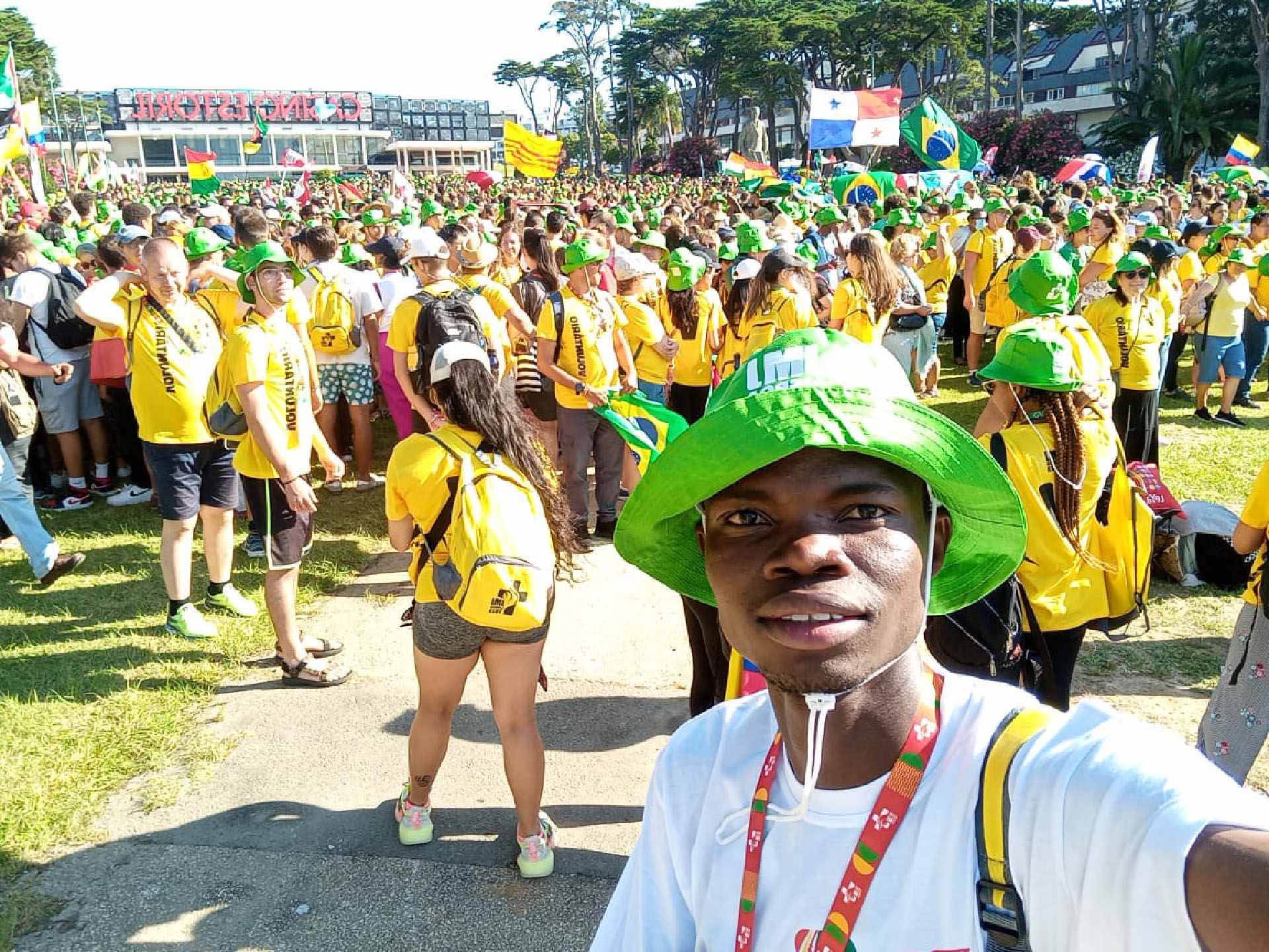 Fabrice de la délégation togolaise s'immortalise lors d'un regroupement de jeunes | DR