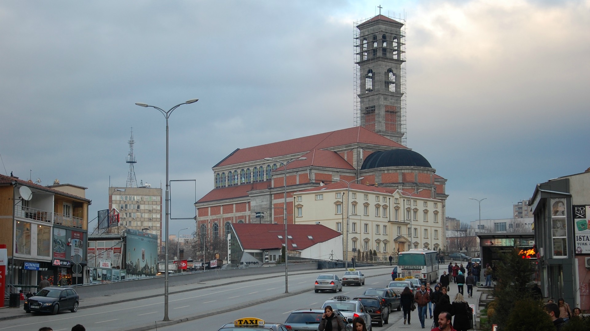 Kosovo La cathédrale Sainte-Mère-Teresa à Pristina | © Jacques Berset 