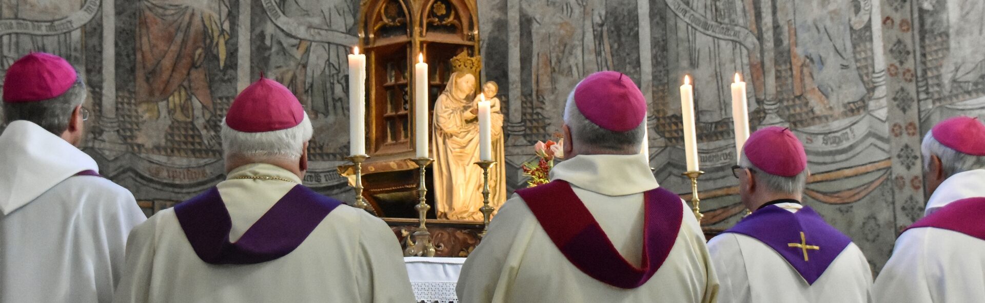 Photo: Cérémonie de pardon pour les abus sexuels, célébrée par les évêques suisses dans la basilique de Notre-Dame de Valère (VS) en 2016 | © Maurice Page