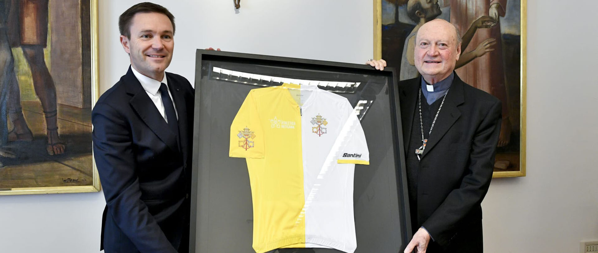 David Lappartient et le cardinal Ravasi lors de l'entrée du Vatican à l'UCI © Vatican Media