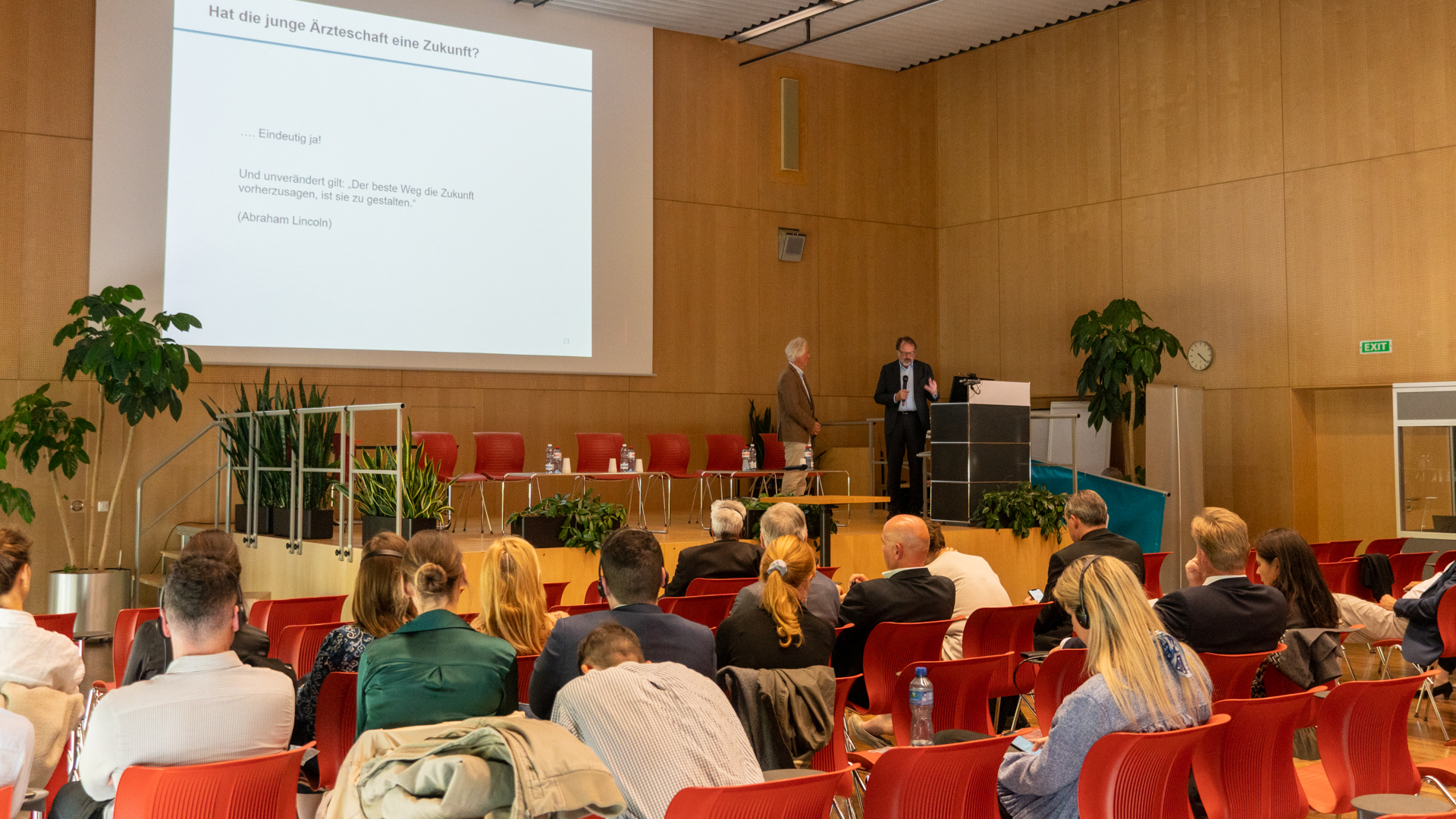 Le centre des congrès de la SUVA à Sion a servi de cadre à la conférence interdisciplinaire 'Laudato si' | Maurice Page