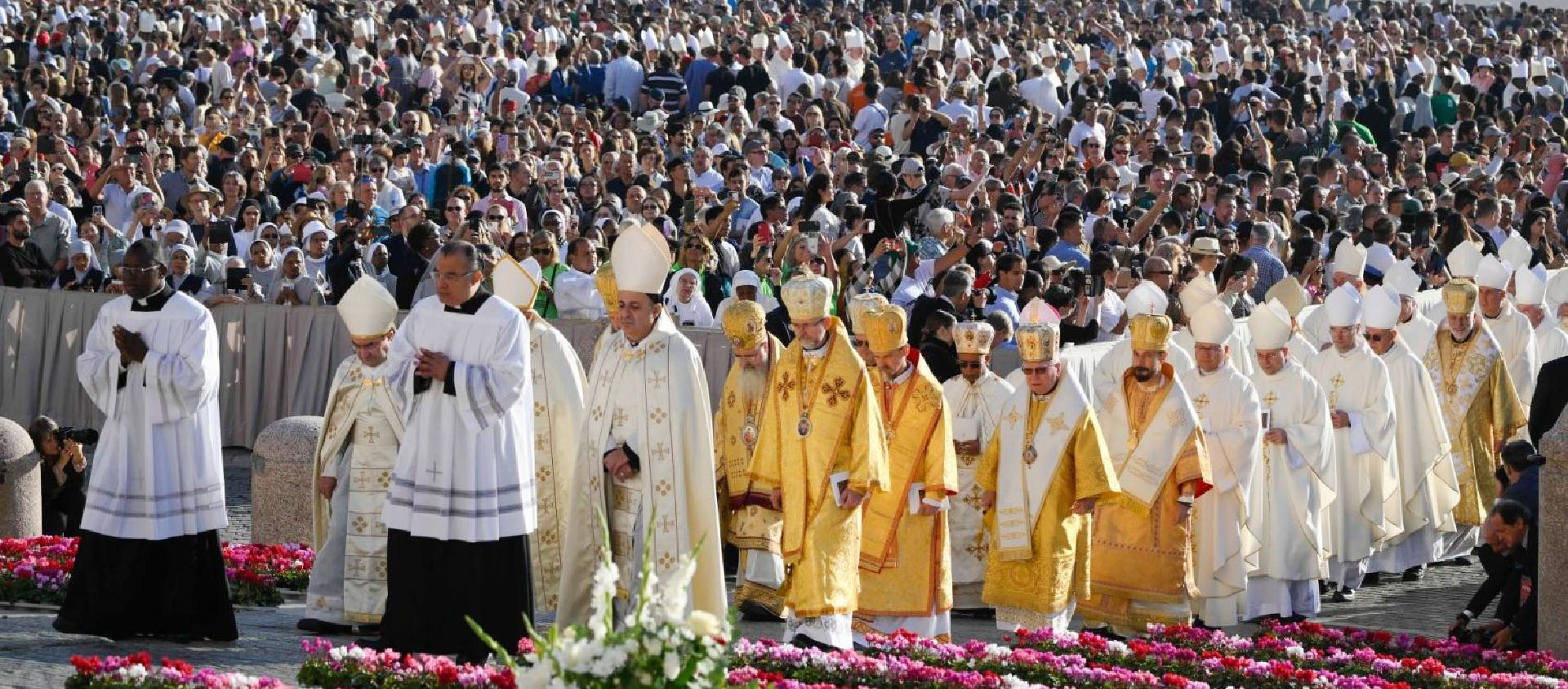 25'000 fidèles étaient rassemblés place Saint-Pierre pour la messe d'ouverture du synode, le 4 octobre 2023 | © Vatican Media