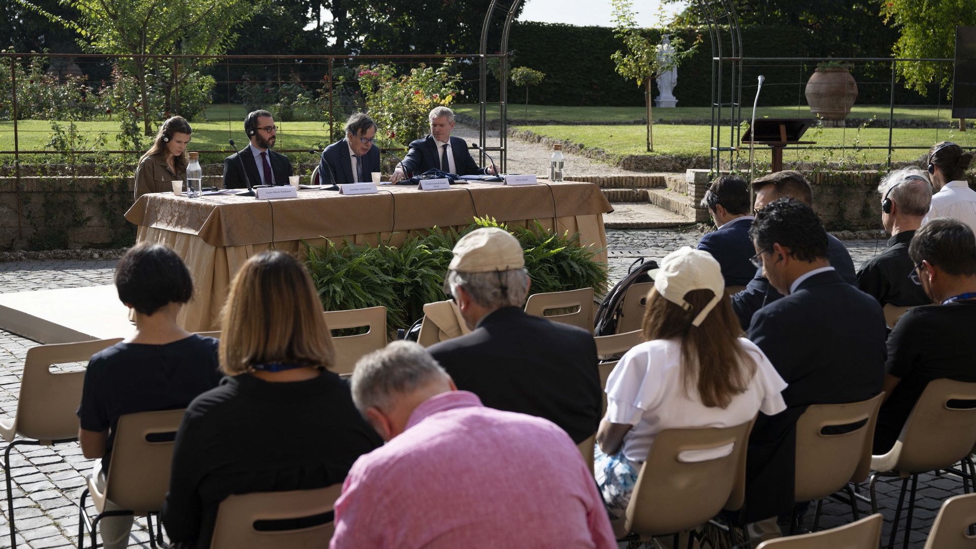 Les experts du climats réunis dans les jardins du Vatican ont salué 'Laudate Deum' | © Vatican Media 