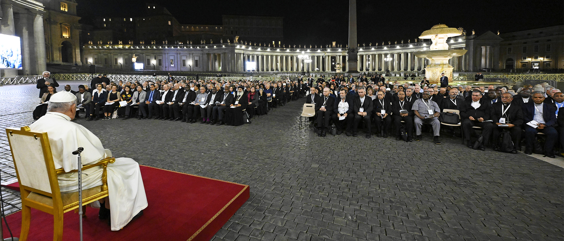 Prière pour les migrants, lors du Synode sur l'avenir de l'Église, 19 octobre 2023 | © Vatican Media