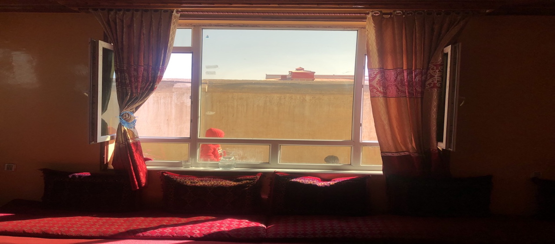 En Afghanistan, l'univers des femmes pachtounes se réduit le plus souvent à leur maison | © Mathilde Weibel