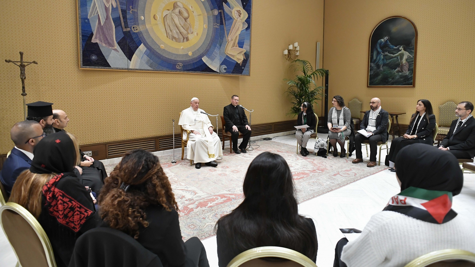 Le pape François a reçu le 21 novembre 2023, les familles de prisonniers palestiniens | ©  Vatican Media 