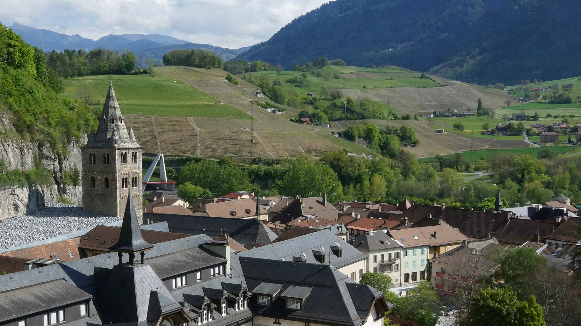 Le curé-doyen du secteur de Saint-Maurice est mis en retrait par le diocèse de Sion | www.abbaye-stmaurice.com