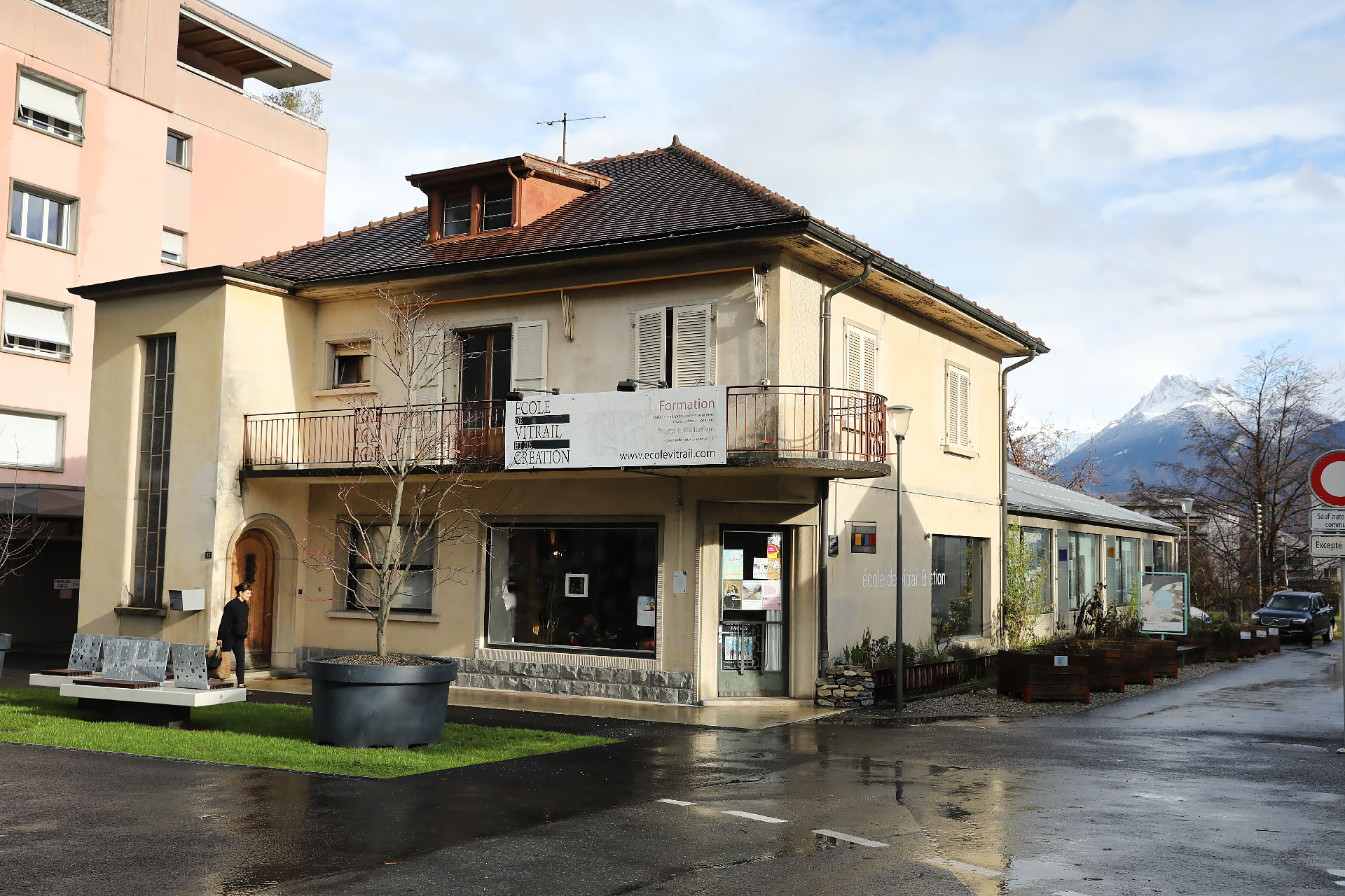 L'école de vitrail de Monthey est désormais propriétaire de ses murs | © Bernard Hallet