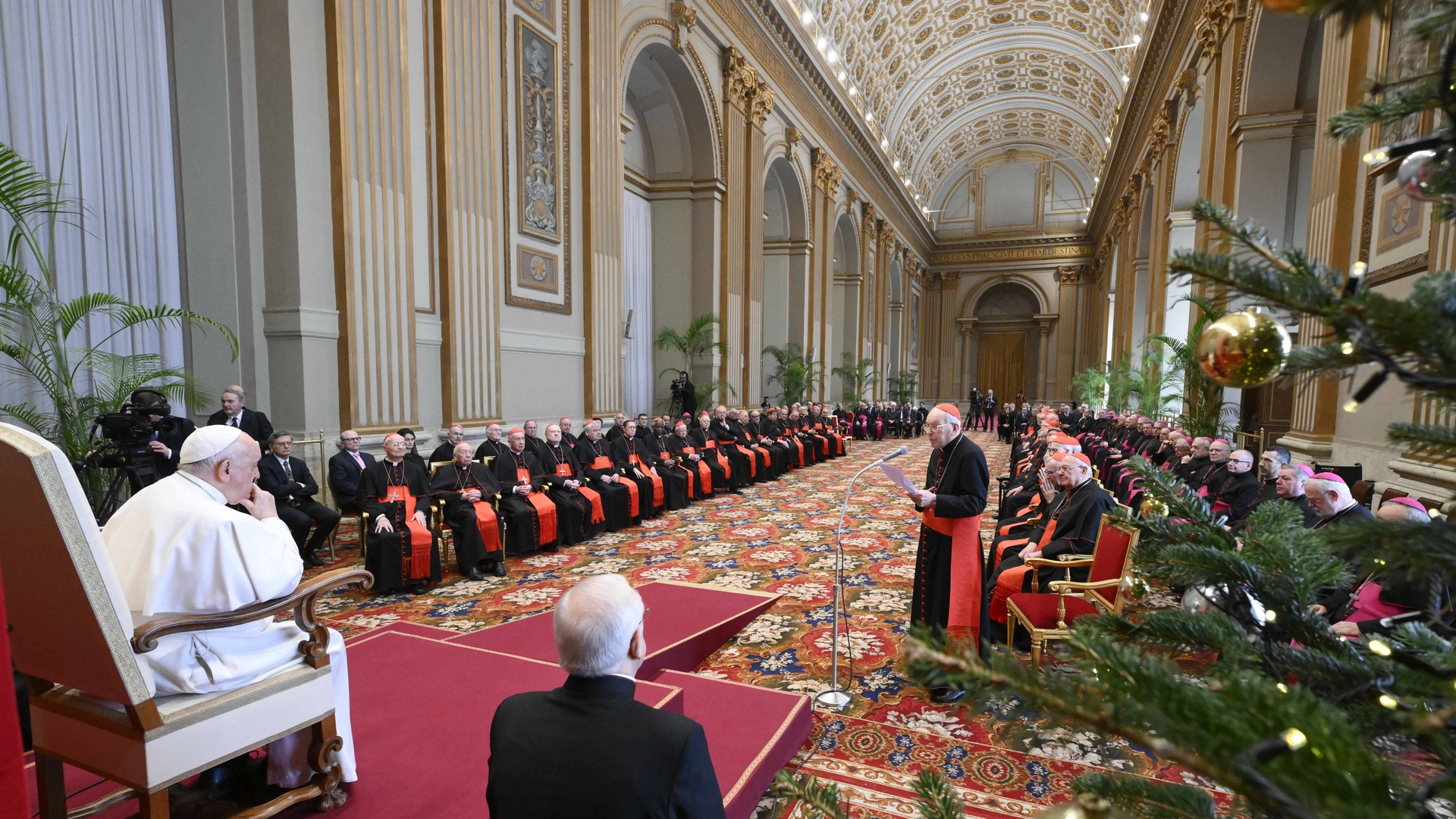 Le pape François présente ses voeux de Noël à la curie |  Vatican Media