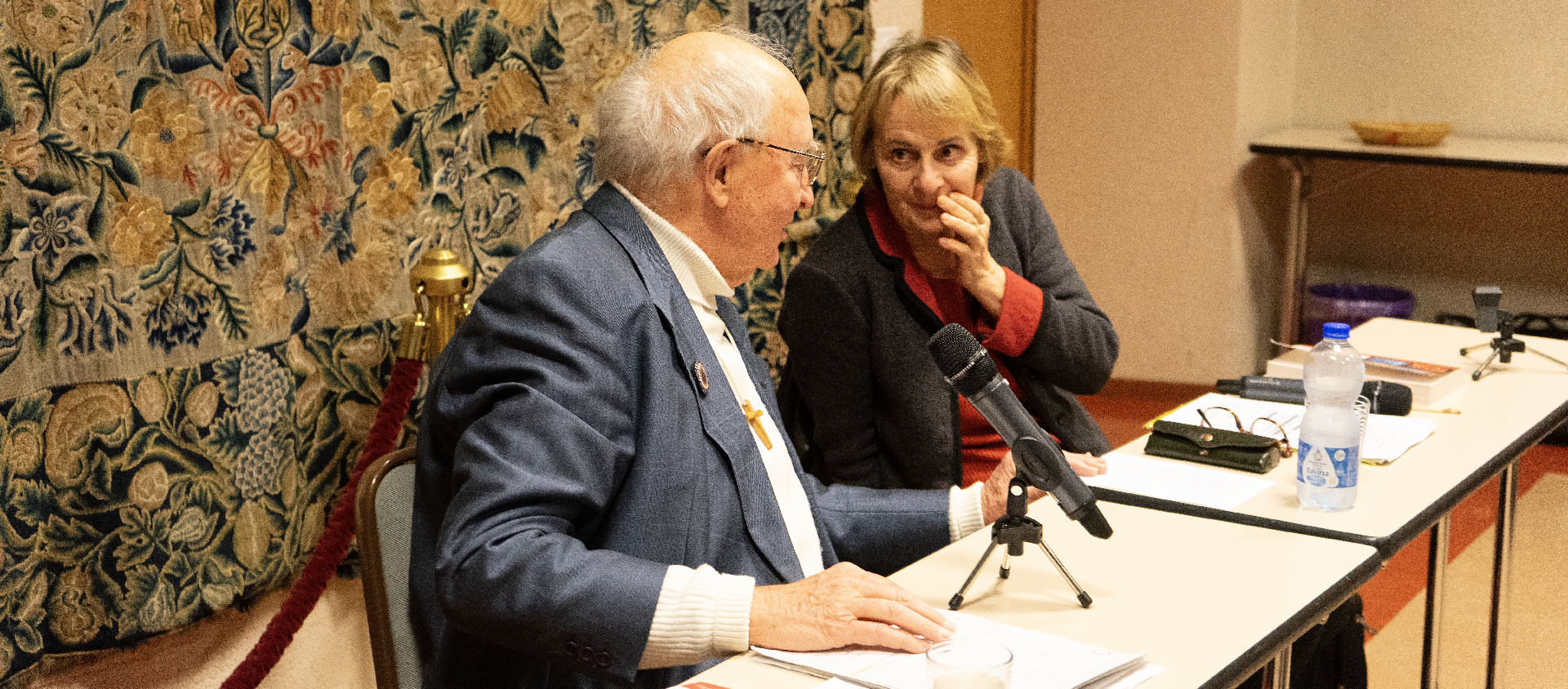 Elisabeth Parmentier et Claude Ducarroz ont débattu de la catholicité de l'Eglise | © Maurice Page