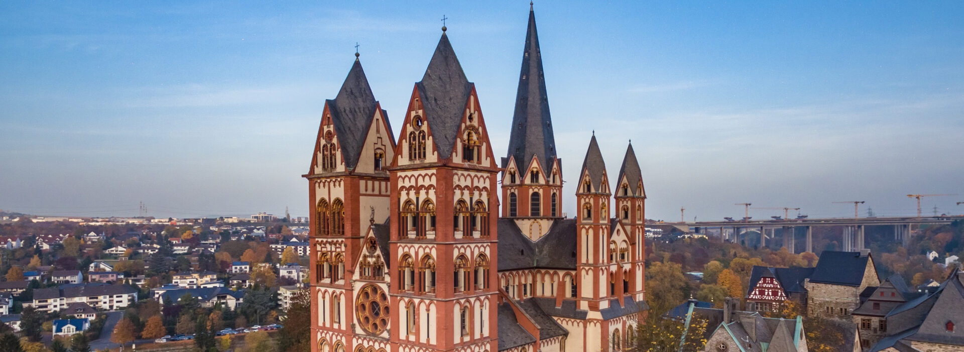 Les représentants de six conférences épiscopales se sont réunis en janvier 2024 à Limbourg (Allemagne) | photo: vue sur la cathédrale St-Georges de Limbourg © Phantom3Pix/CC BY-SA 4.0/Wikimedia Commons