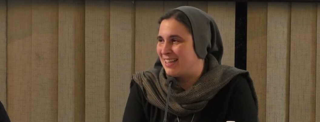 La religieuse Linda Pocher est professeure de christologie et de mariologie à Rome | capture d'écran YouTube