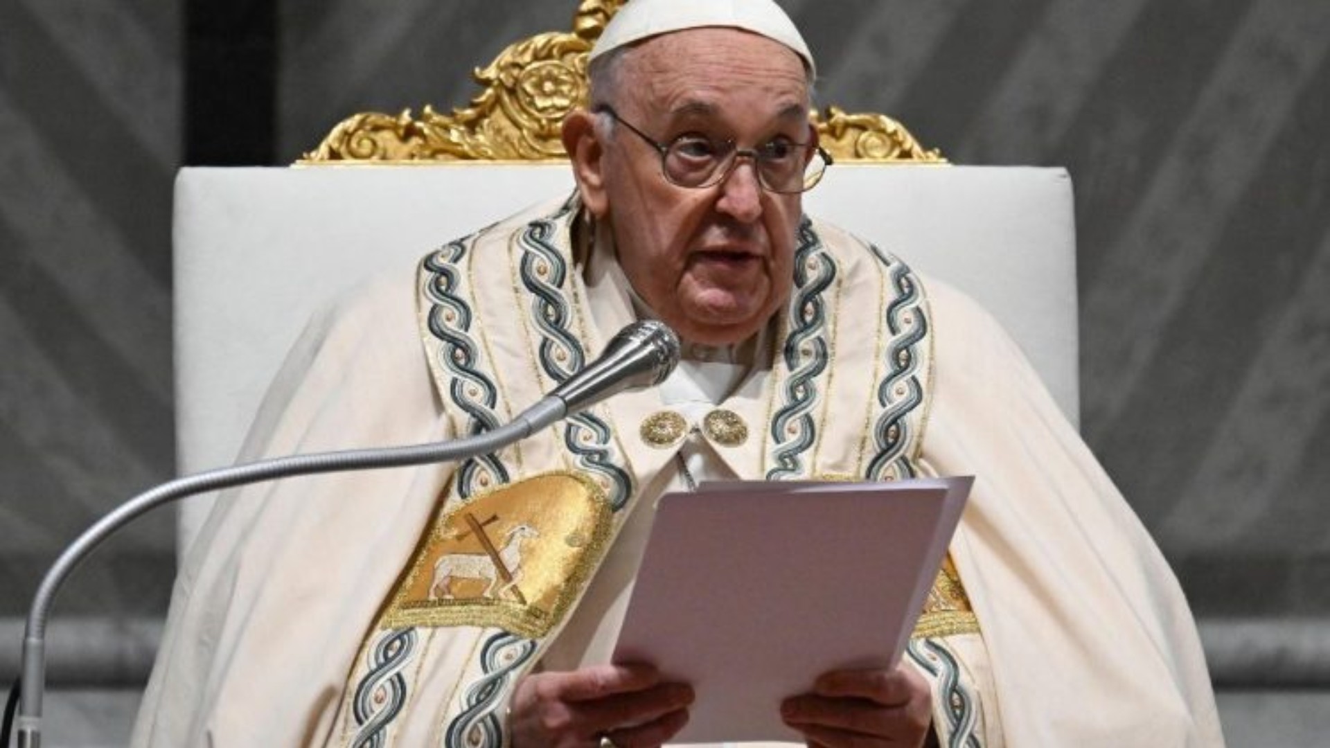 Le pape François lors de la vigile pascale le 30 mars  | © Vatican Media