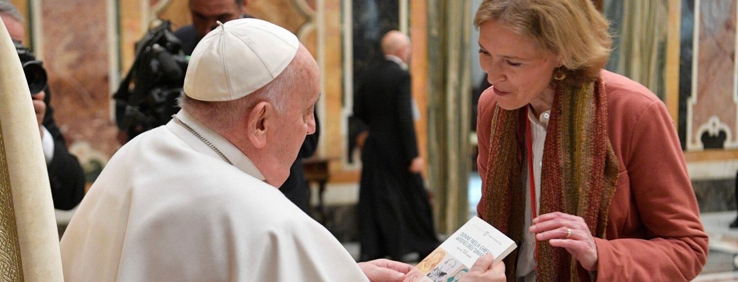 Le pape François a rencontré les participants à la rencontre «La femme dans l’Église: maître d’œuvre de l’humain», les 7 et 8 mars 2024 | © Vatican Media