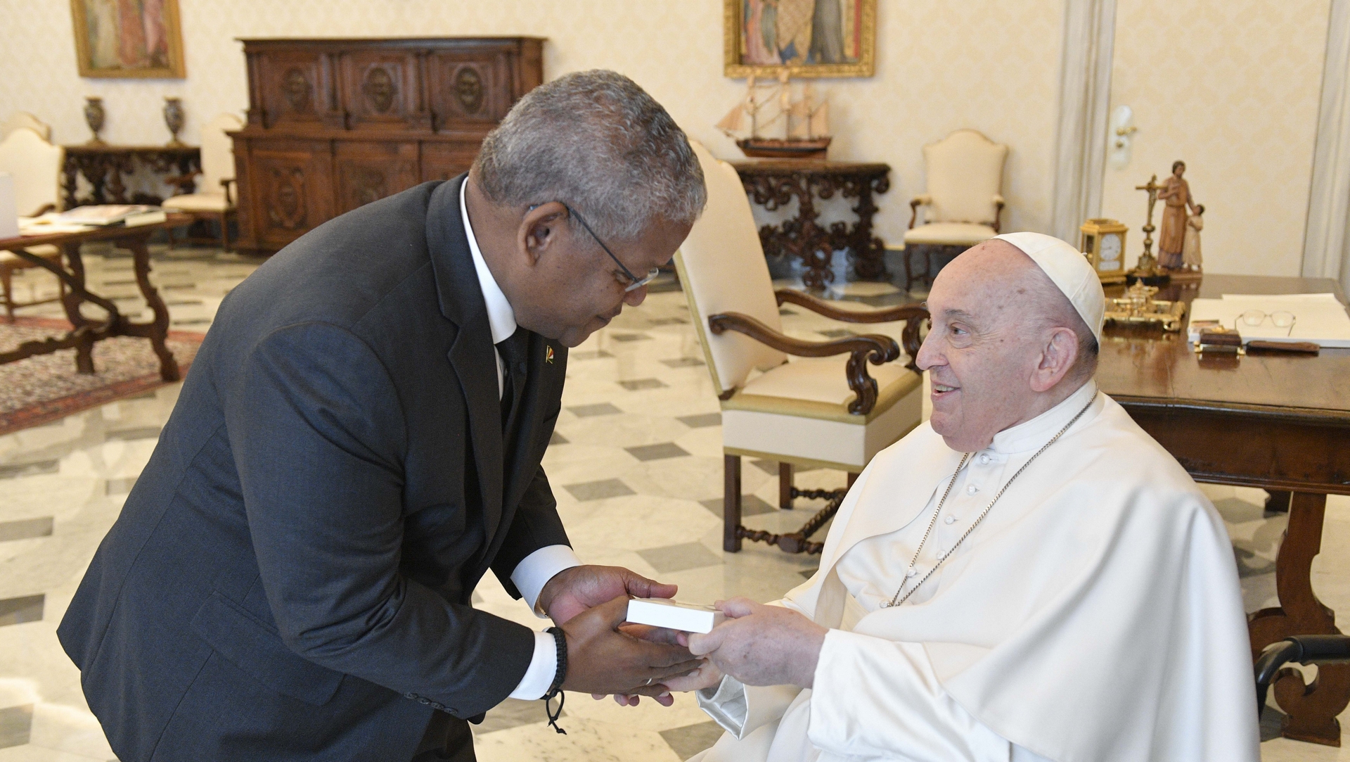 Le président des Seychelles, Wavel Ramkalawan, a été reçu par le pape François | Vatican Media