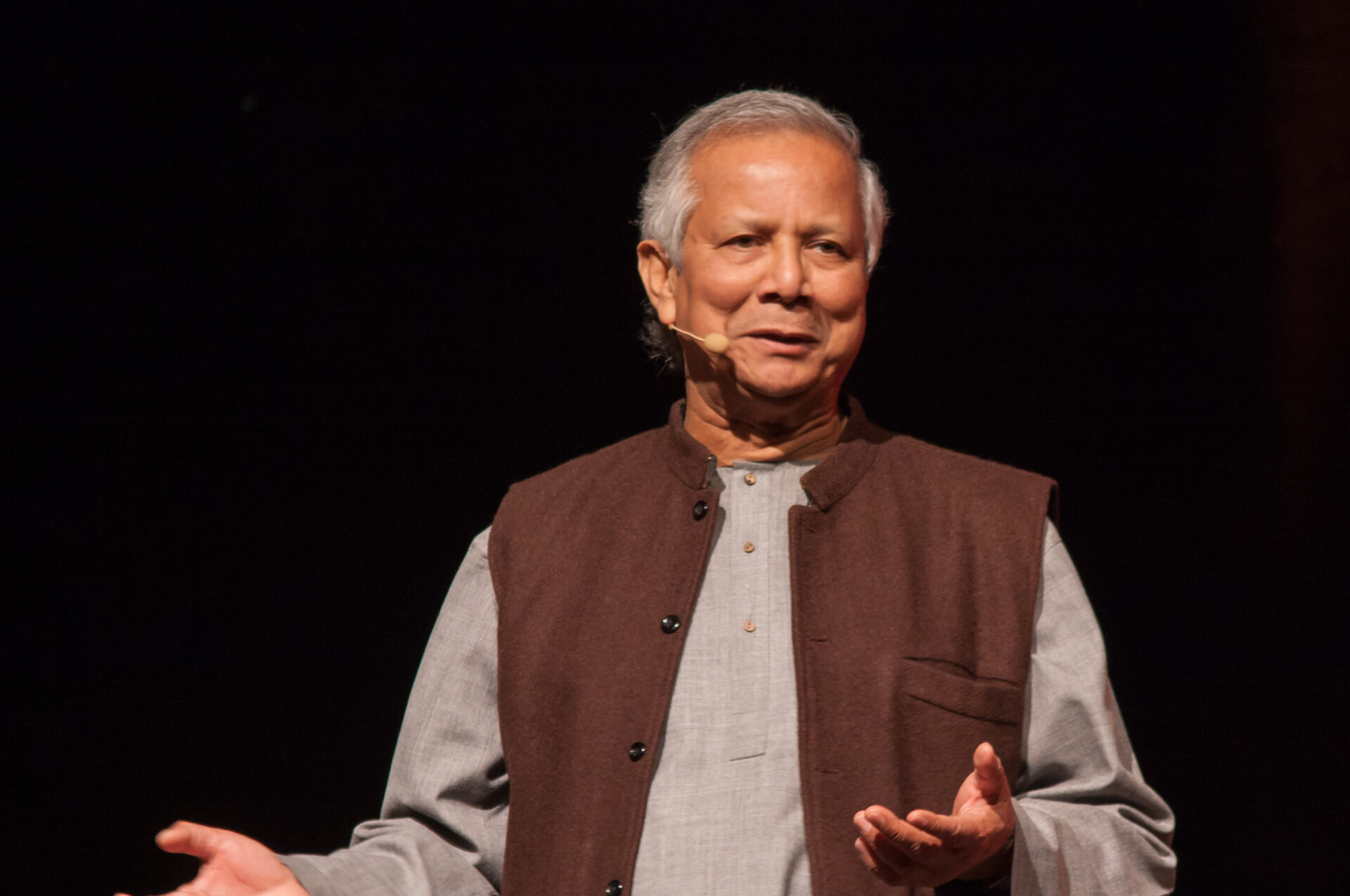 Muhammad Yunus, Prix Nobel de la paix 2006, sera l'un des signataires du document sur la fraternité. Ici en 2013| © Martin Kraft (photo.martinkraft.com) / CC BY-SA 3.0 via Wikimedia Commons