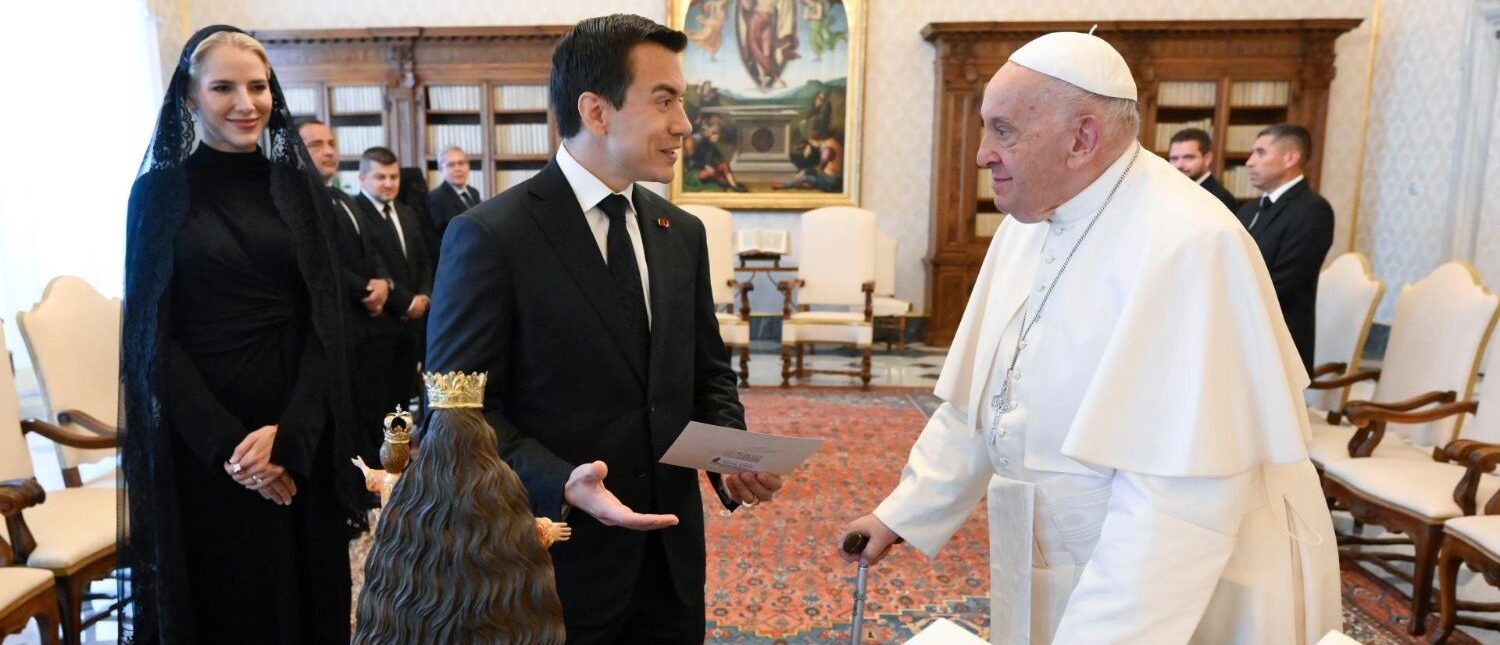 Le président équatorien Daniel Noboa et son épouse ont rencontré le pape François | © Vatican Media
