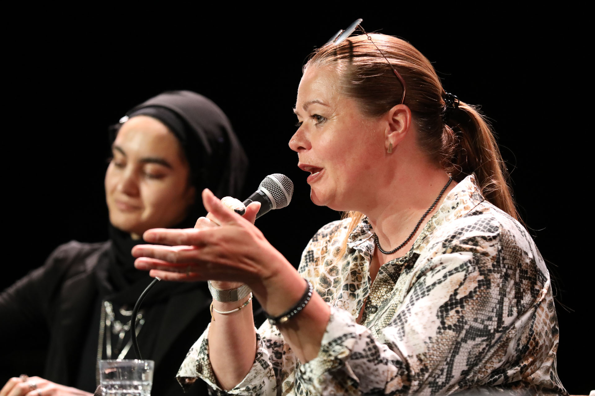Fribourg le 9 avril 2025. Café scientifique de l'Université de Fribourg sur l'aumônerie. Mallory Schneuwly Purdie | © Bernard Hallet
