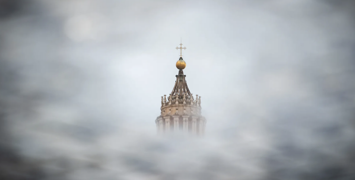 Le haut du dôme de la basilique Saint-Pierre | ©️ Antoine.Mekary | I.MEDIA