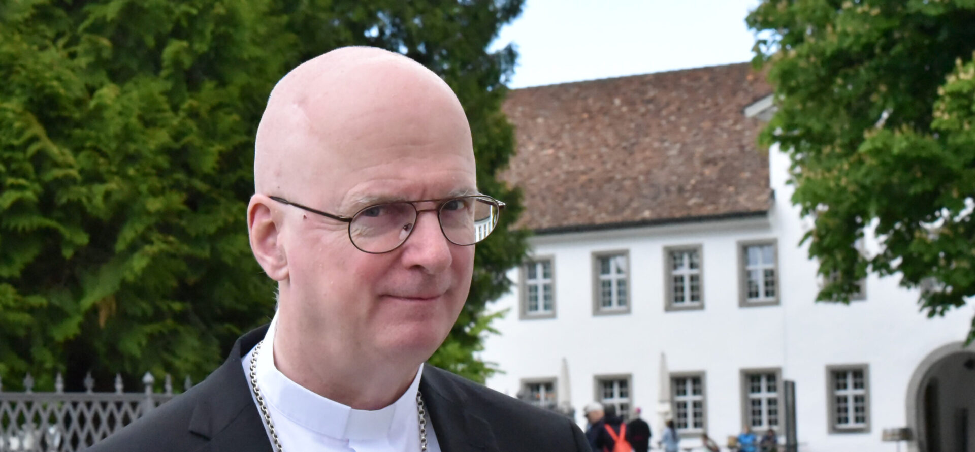 Mgr Morerod se réjouit de faire la connaissance du nouvel évêque de Saint-Gall, Beat Grögli | © Raphaël Zbinden