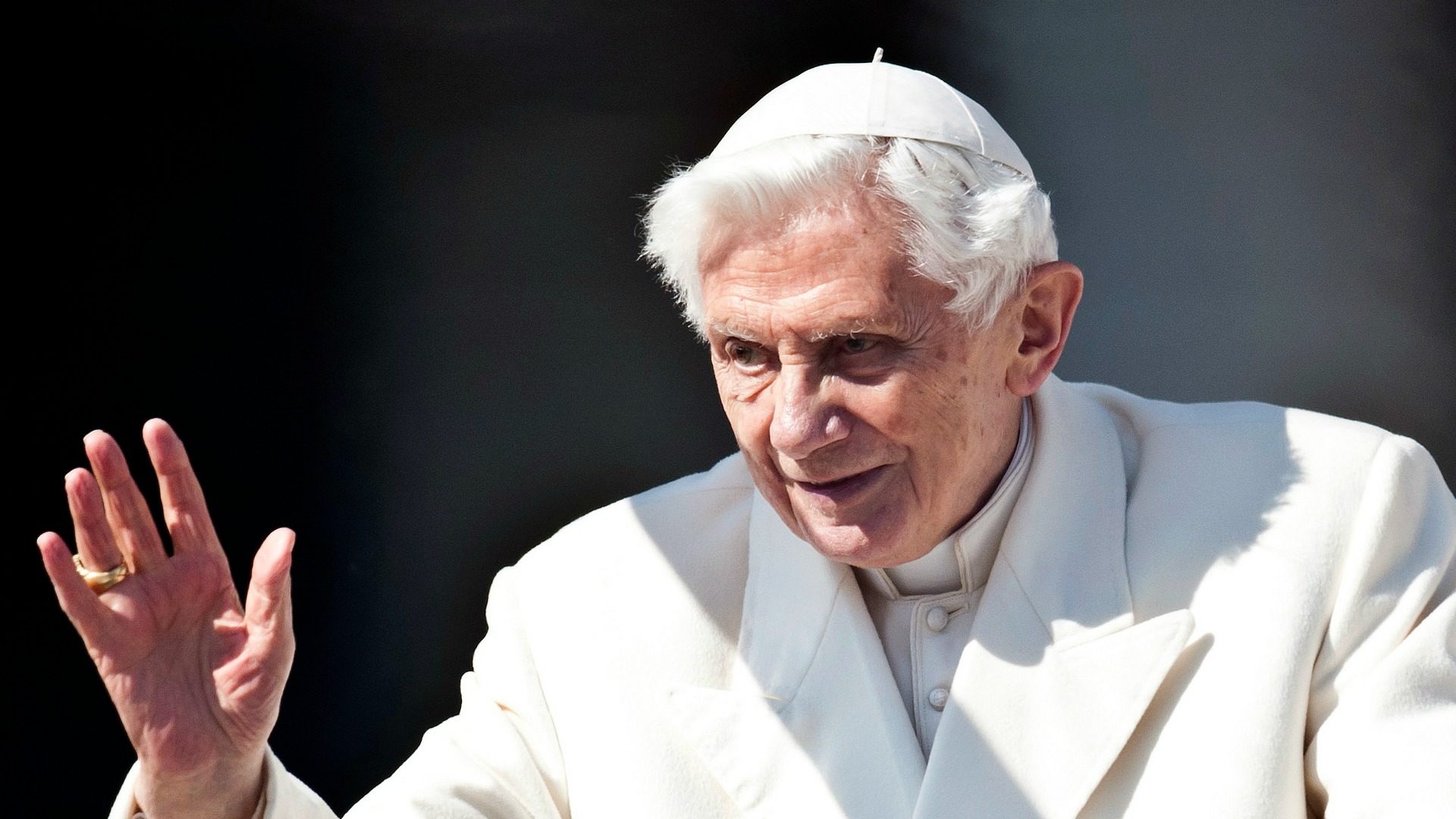 Benoît XVI n'avait pas pour habitude de donner ses calottes | |  © Catholic Church of England/Flickr/CC BY-NC-SA 2.0