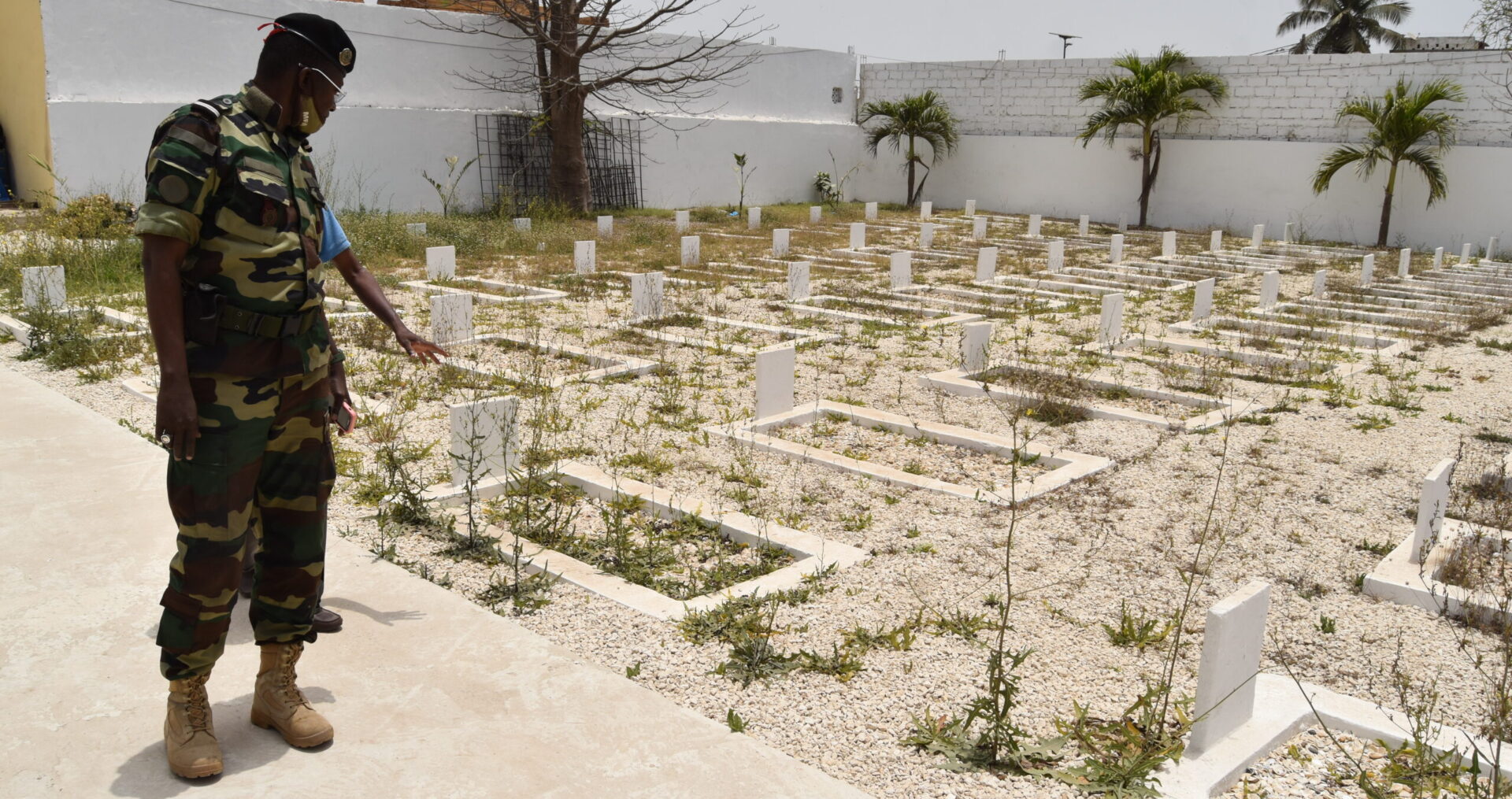 Au cimetière militaire de Thiaroye (Sénégal) | © Jacques Berset