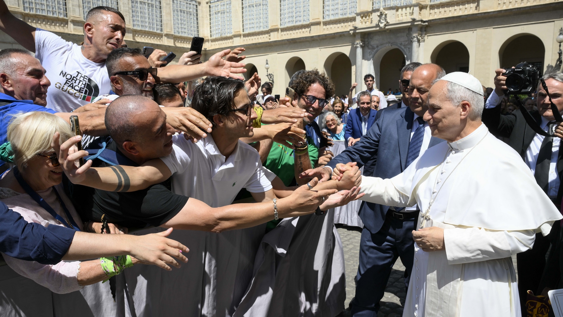 Le pape Léon XIV rencontre des anciens toxicomanes | Vatican Media