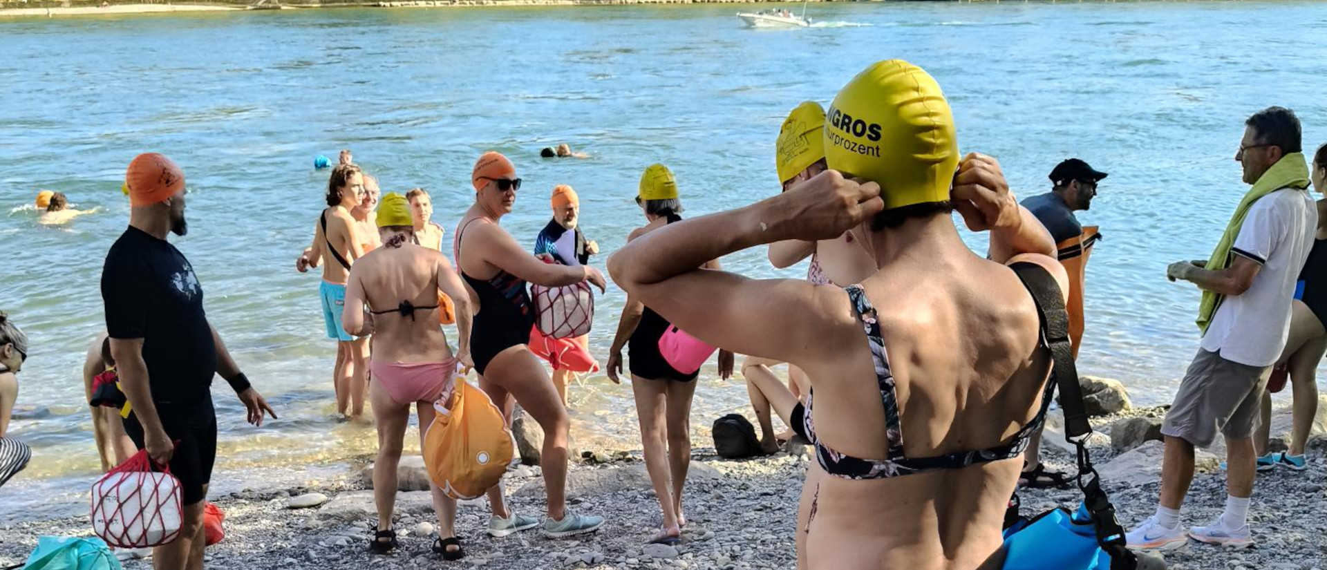 Le 'Spiritual Swim' a lieu dans le Rhin à Bâle |  Anouk-Battefeld