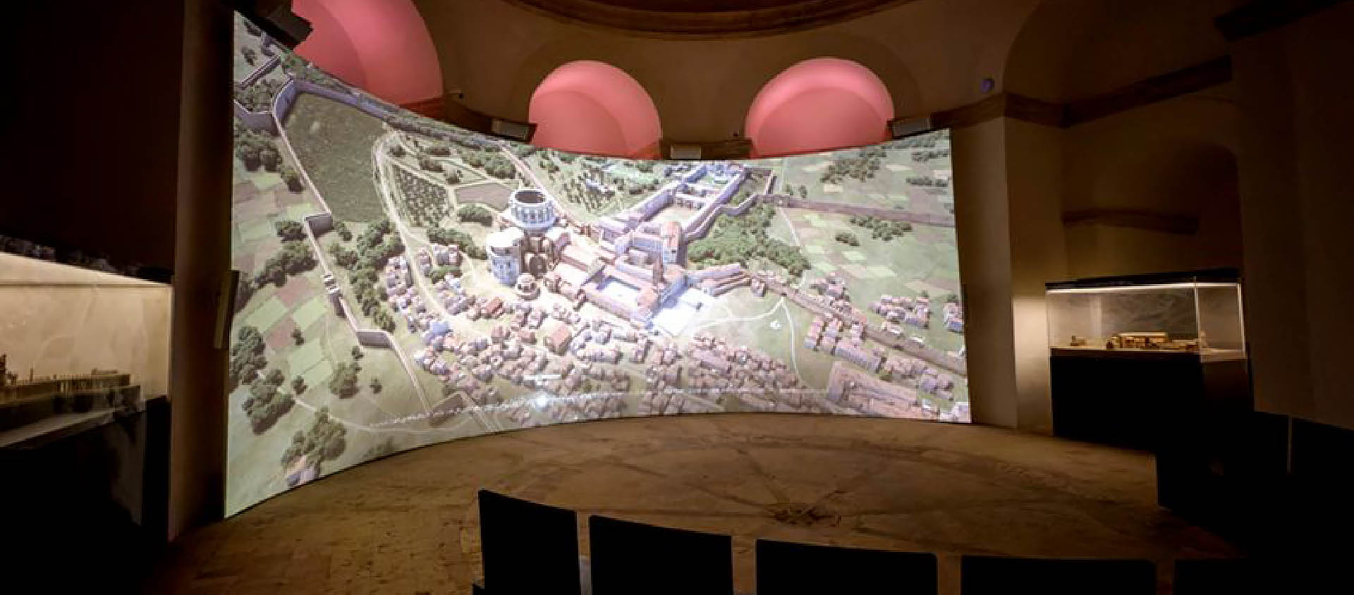 L'exposition propose un voyage dans des lieux jusque-là inaccessibles au public et un voyage virtuel dans l'histoire de la baslique st-Pierre | DR 