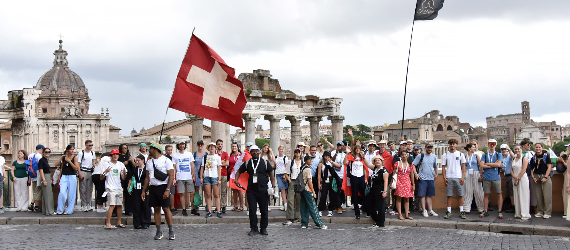 Quelques-uns des 400 jeunes Romands présents à Rome |  Raphael Zbinden