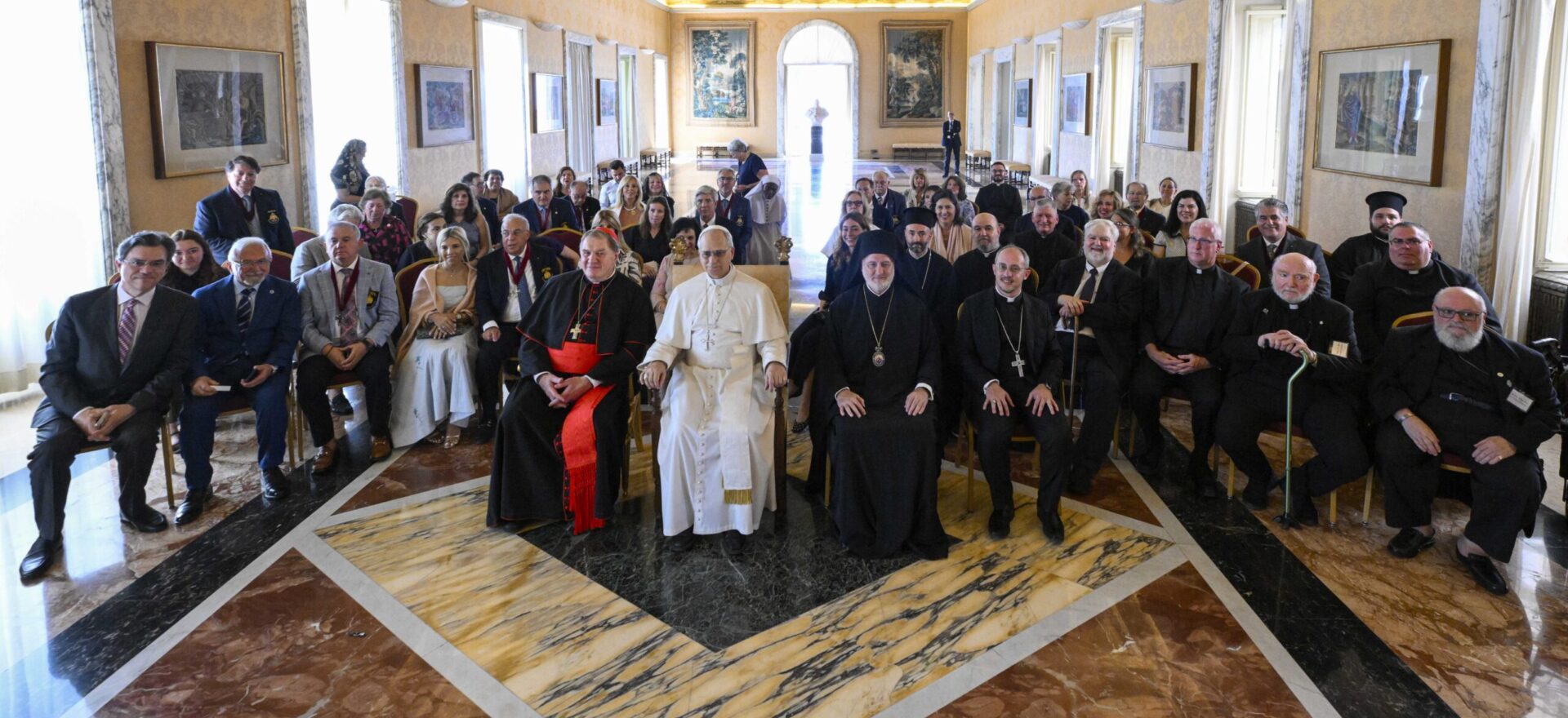 Le pape Léon XIV a rencontré une délégation de pèlerins orthodoxes et catholiques américains, le 17 juillet 2025 à Castel Gandolfo | © Vatican Media