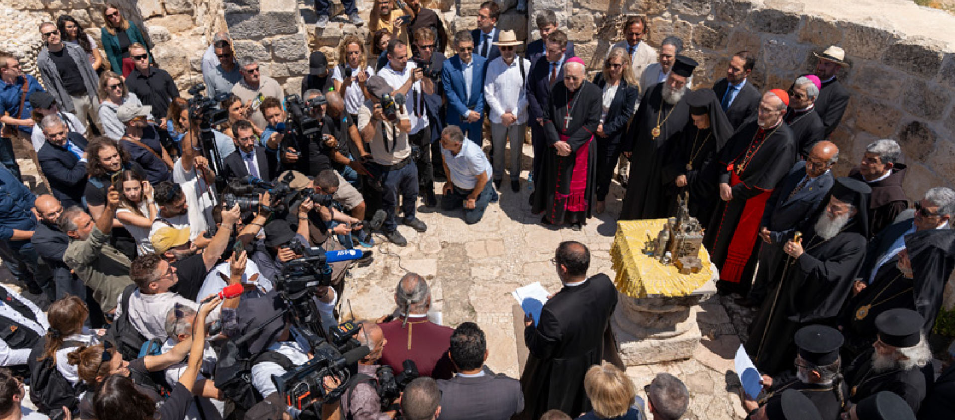 Après les déclarations dans le hall de la municipalité de Taybeh, les chefs des Eglises ont partagé un temps de prière œcuménique dans l’église de Saint-Georges al-Khader | © Francesco Guaraldi/CTS