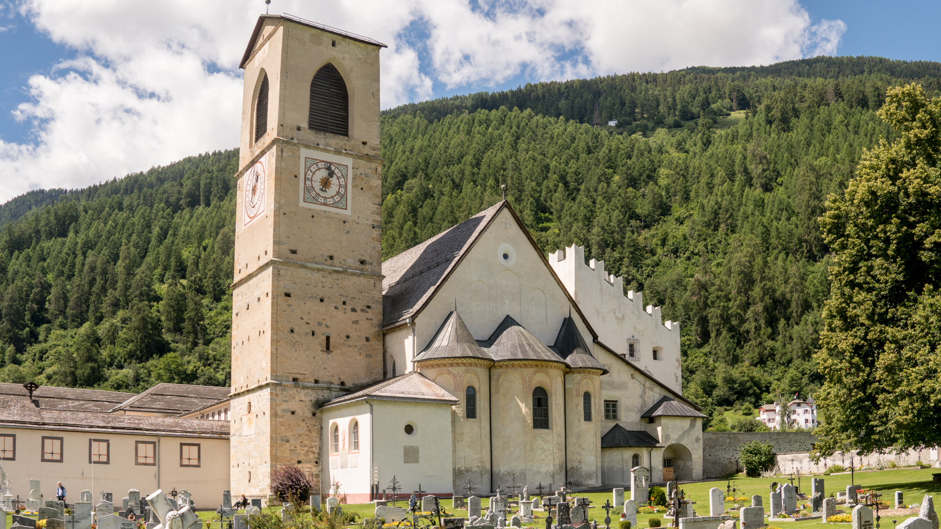Le monastère St-Jean de Müstair (GR)  remonte à la fin du VIIIe siècle |  © Maurice  Page
