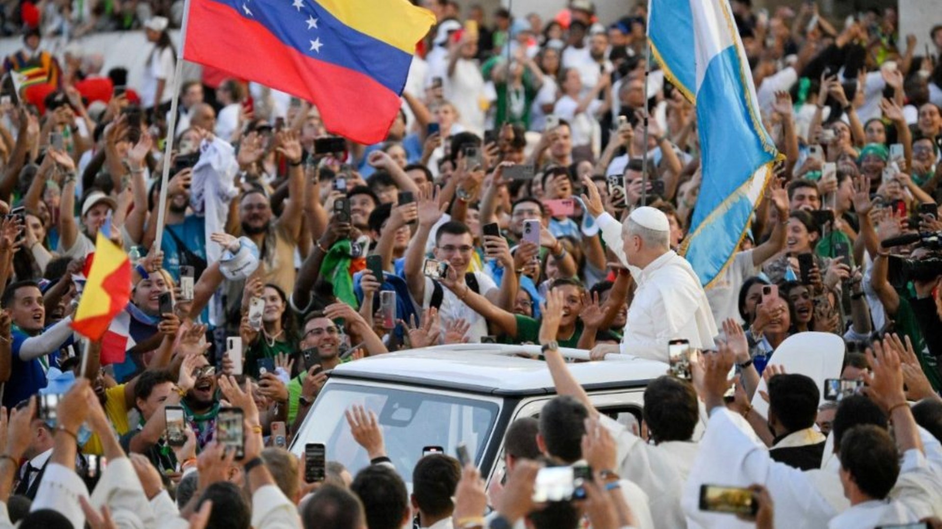 Les jeunes d’Amériques latine célèbrent leur foi autour de Léon XIV | © Vatican Media