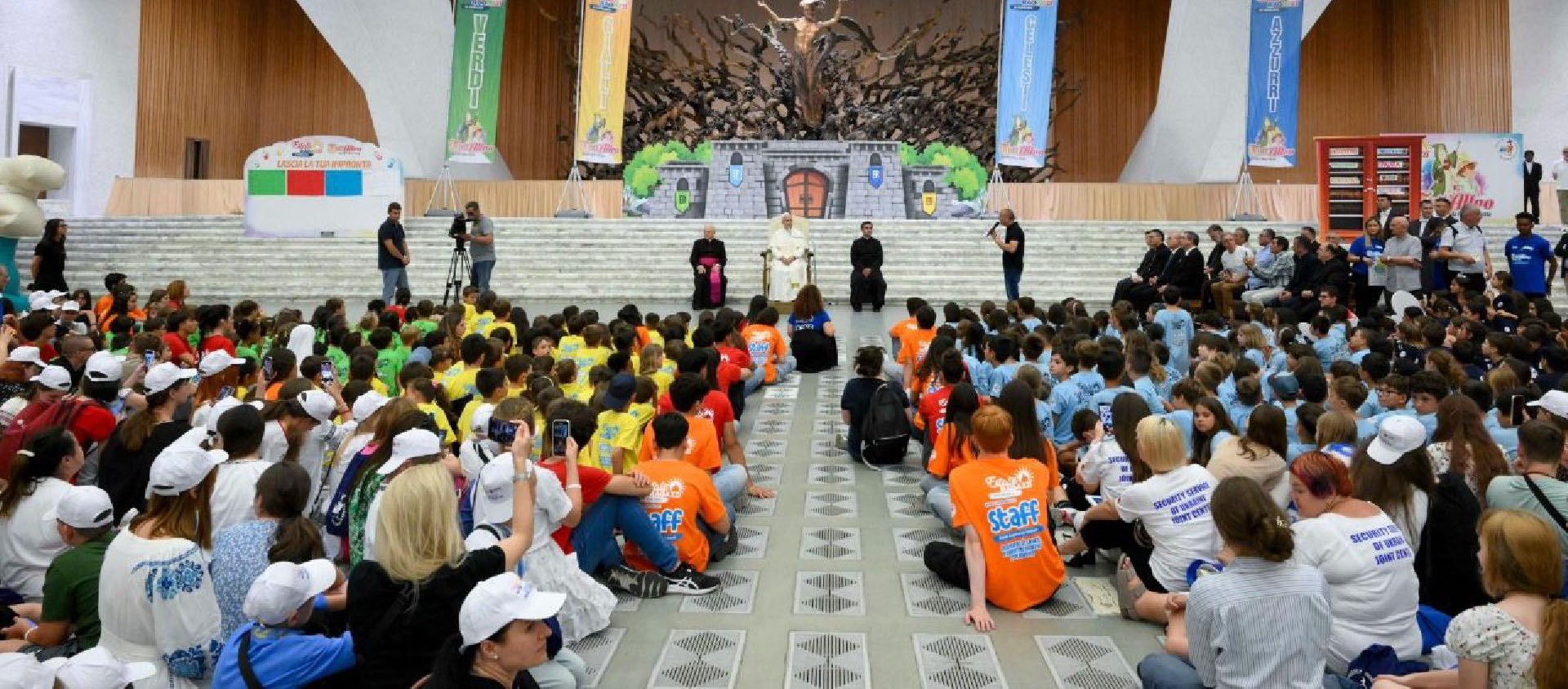 Le pape rencontre les enfants des employés du Vatican dont le congé paternité passe à 5 jours | © Vatican Media