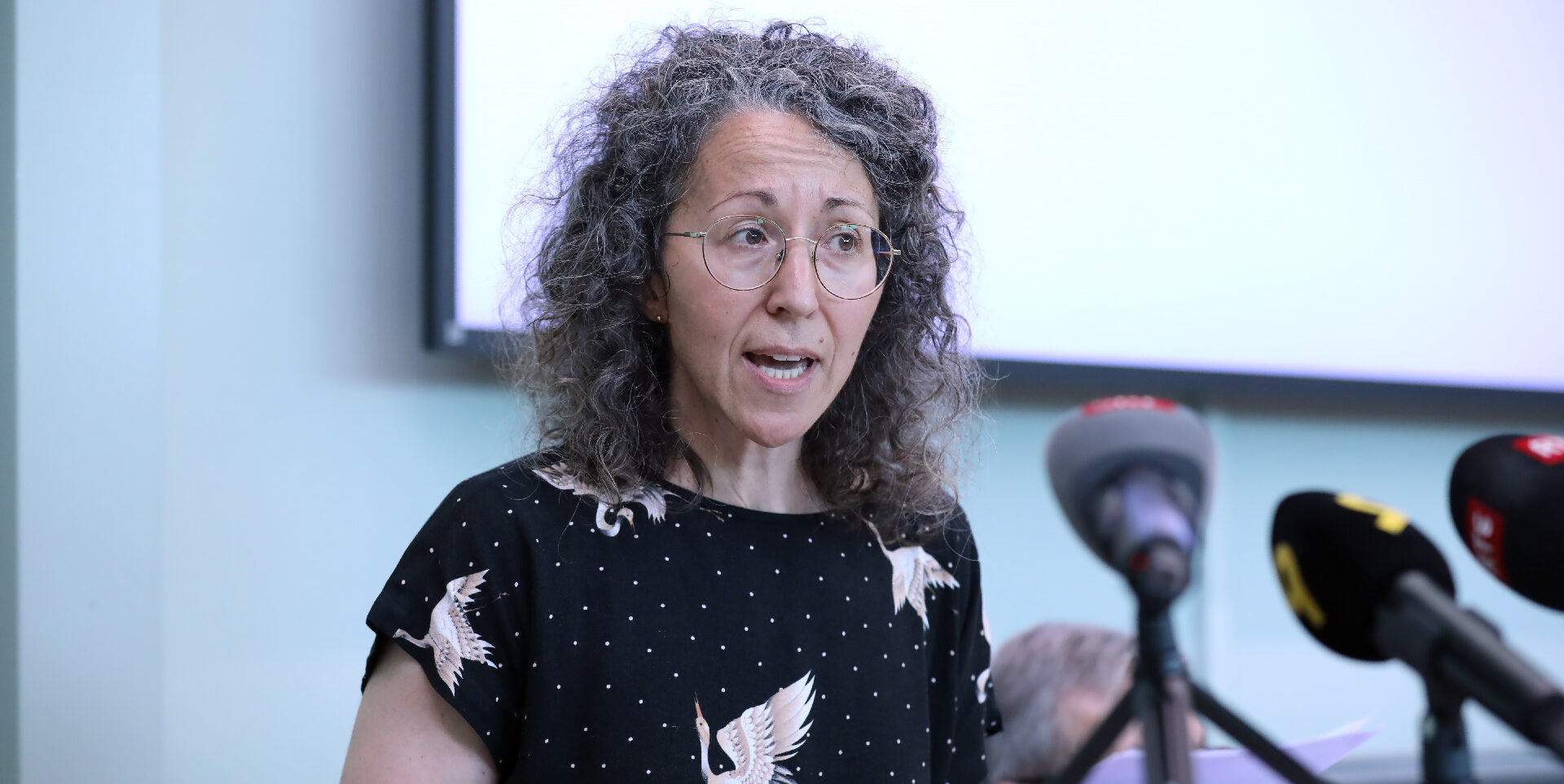L'historienne Stéphanie Roulin voudrait savoir quels ont été les effets sur les témoins du rapport sur les abus à l'Abbaye de St-Maurice | © Bernard Hallet